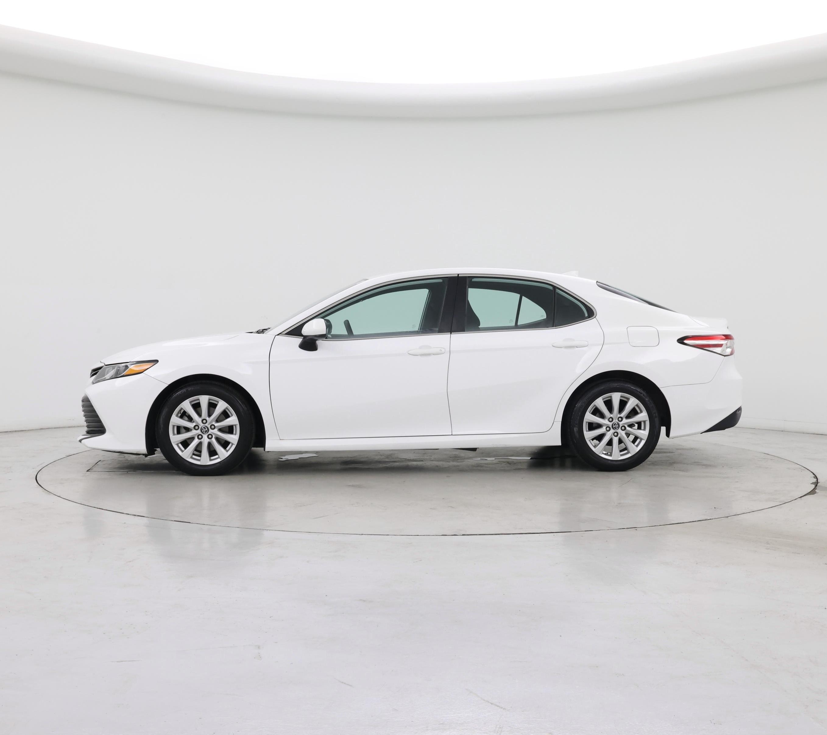 Thumbnail: 2019 Toyota Camry - 3