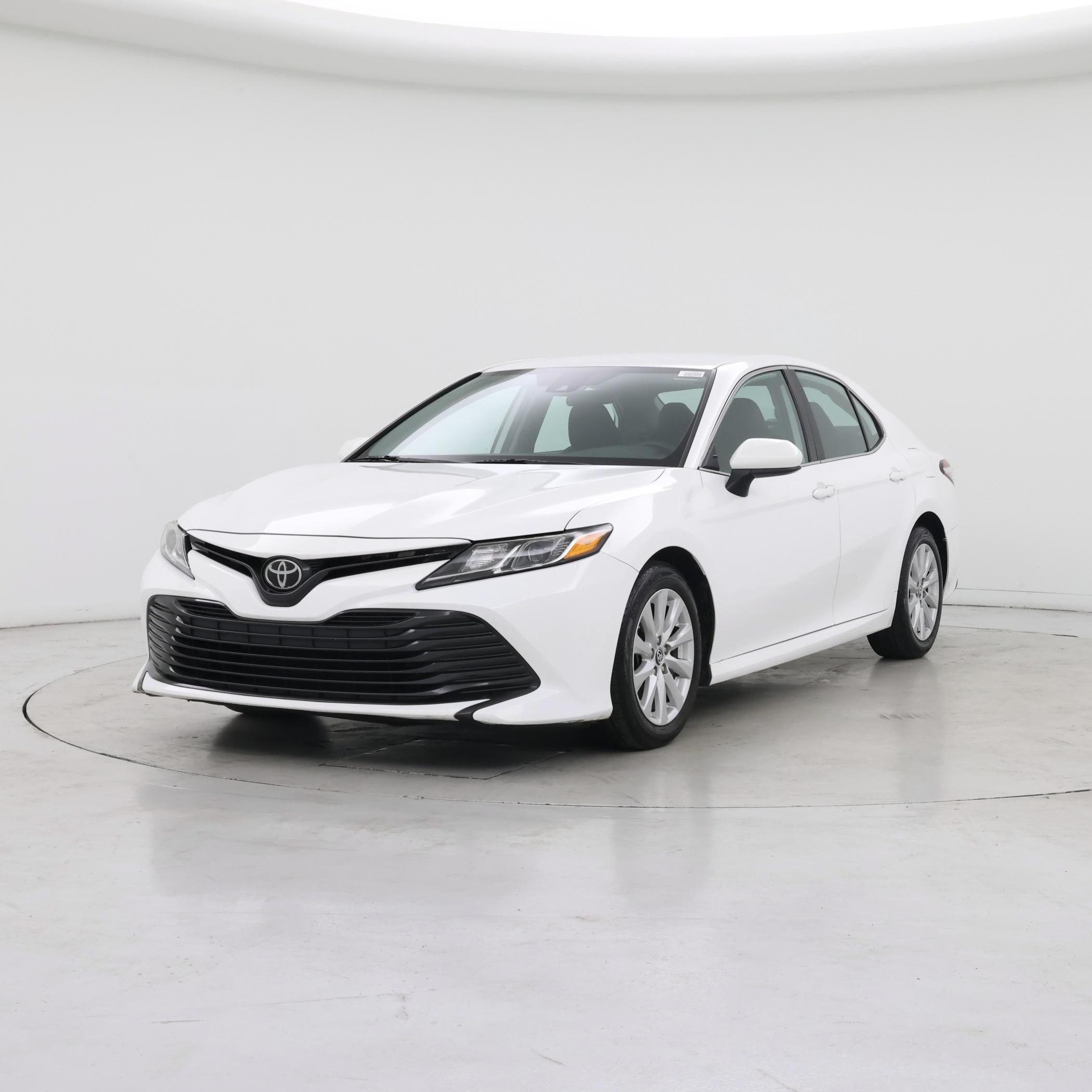 Thumbnail: 2019 Toyota Camry - 4