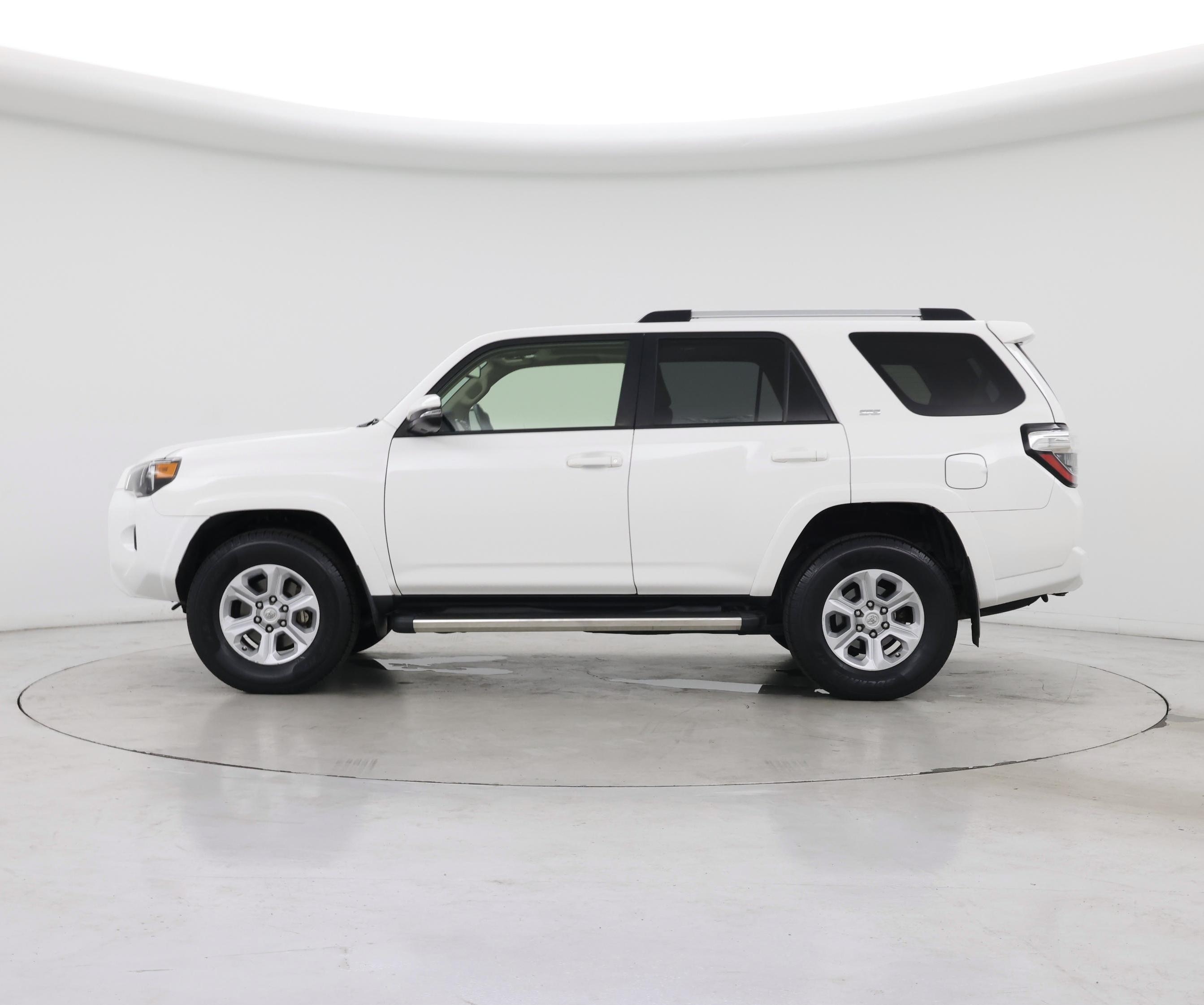Thumbnail: 2020 Toyota 4Runner - 3