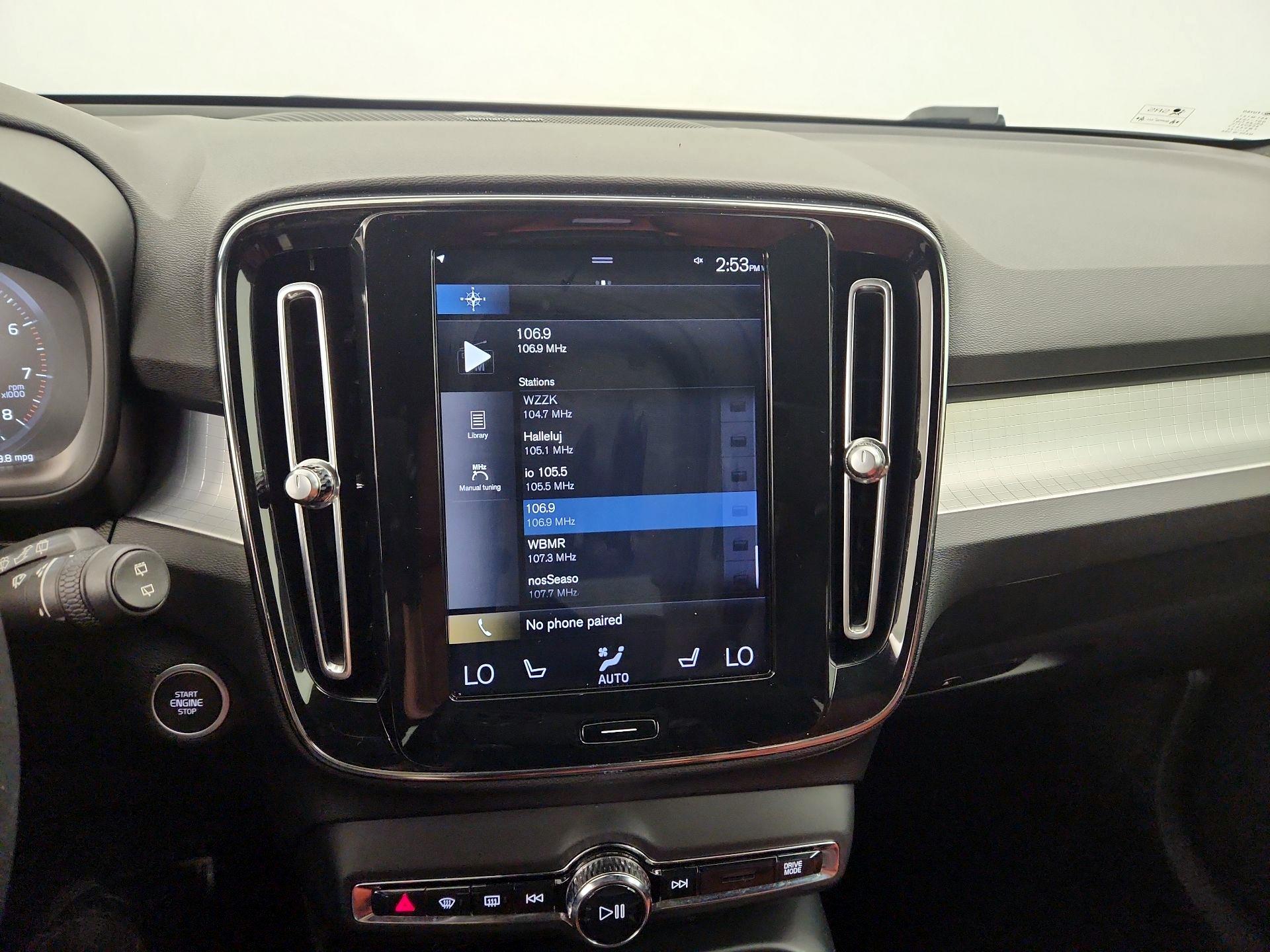 Thumbnail: 2019 Volvo XC40 - 16