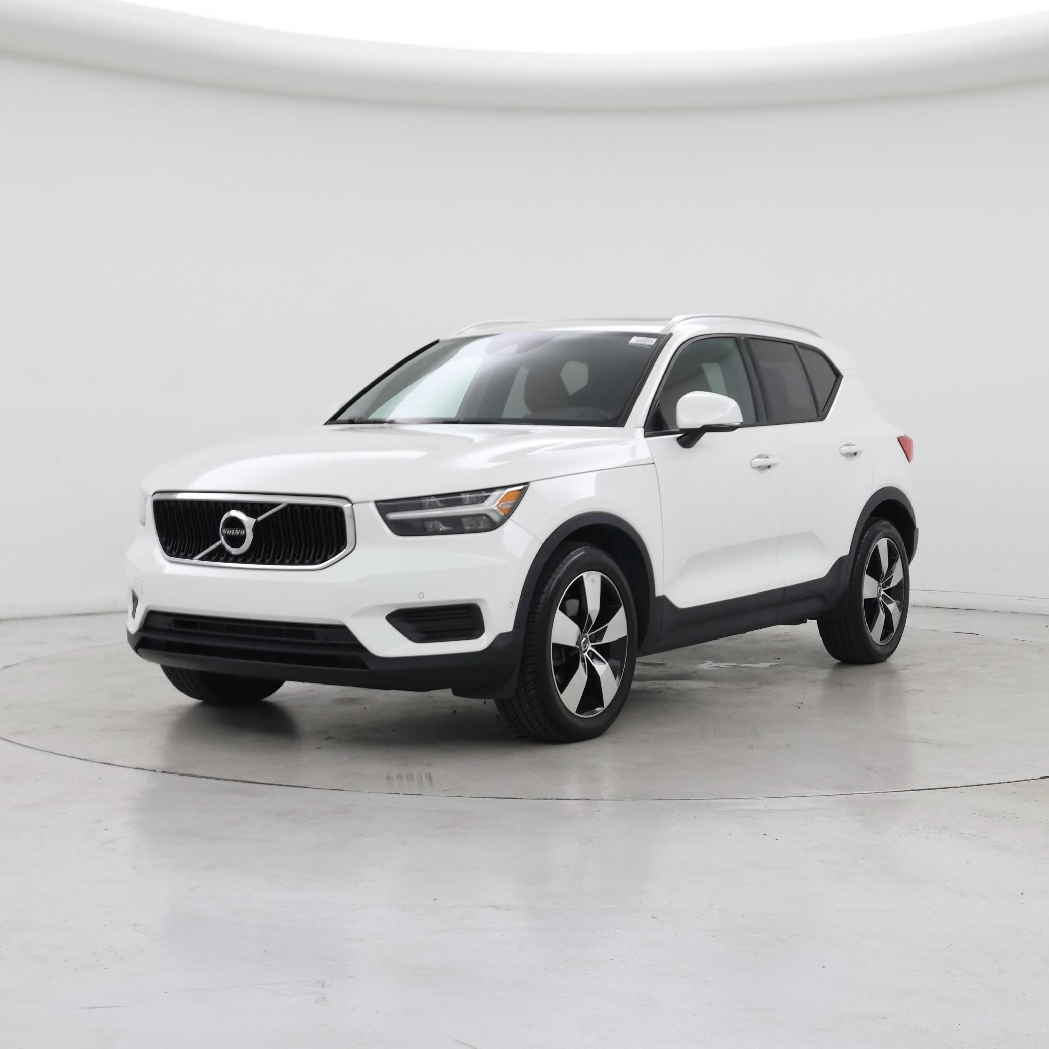 Thumbnail: 2019 Volvo XC40 - 4