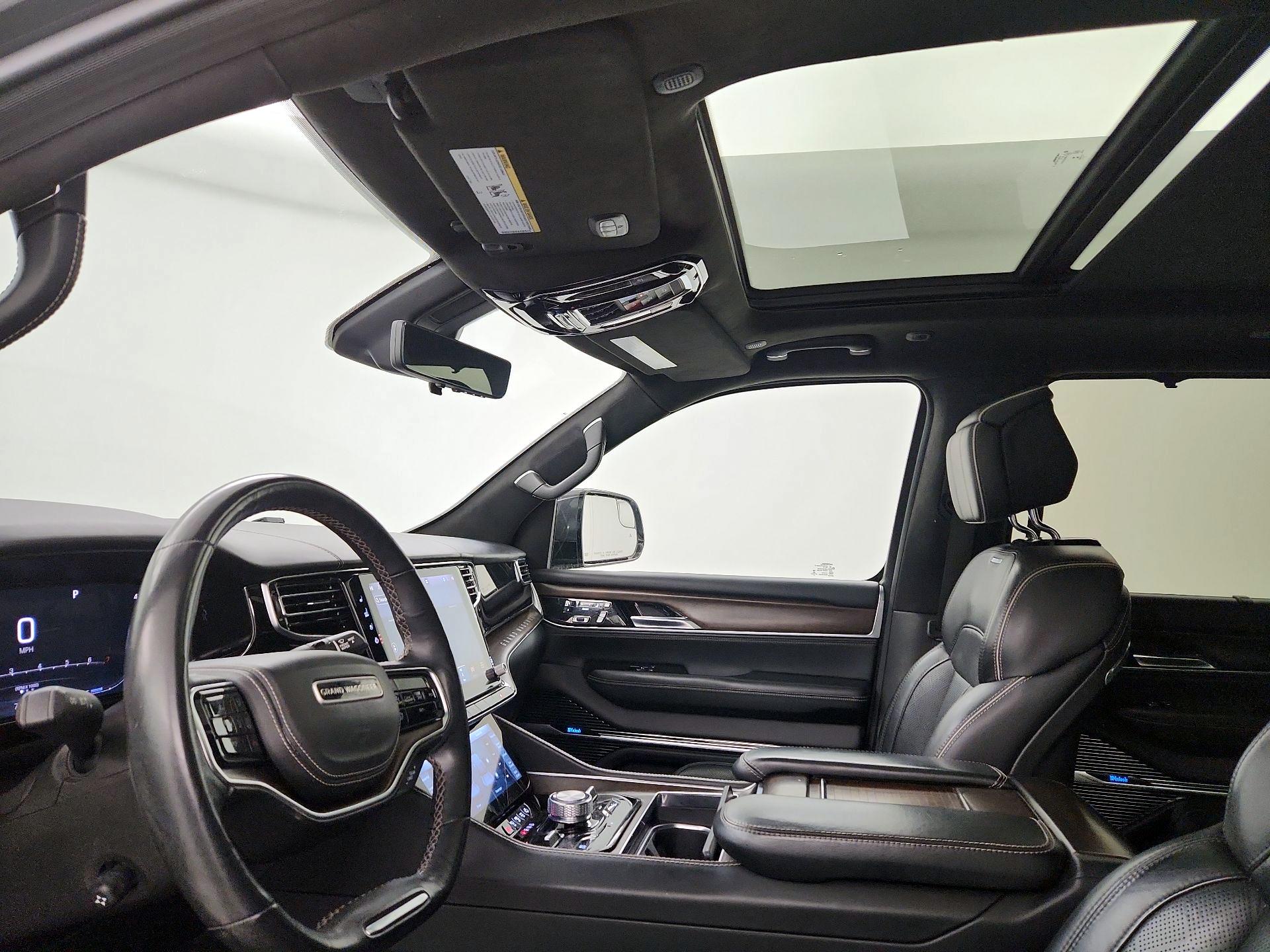 Thumbnail: 2022 Jeep Grand Wagoneer - 18