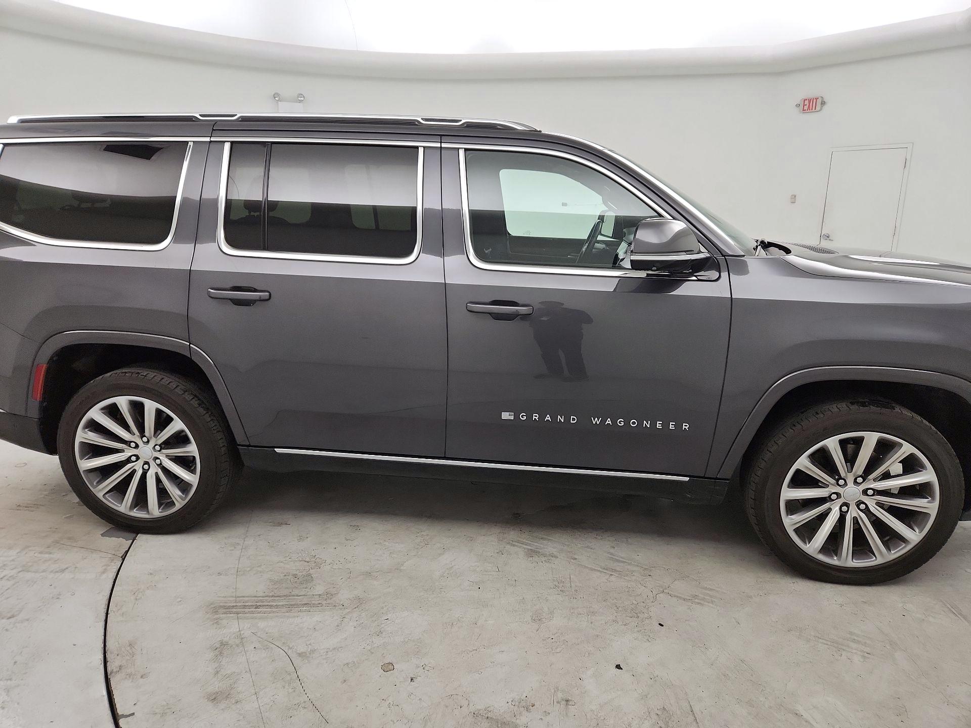 Thumbnail: 2022 Jeep Grand Wagoneer - 4