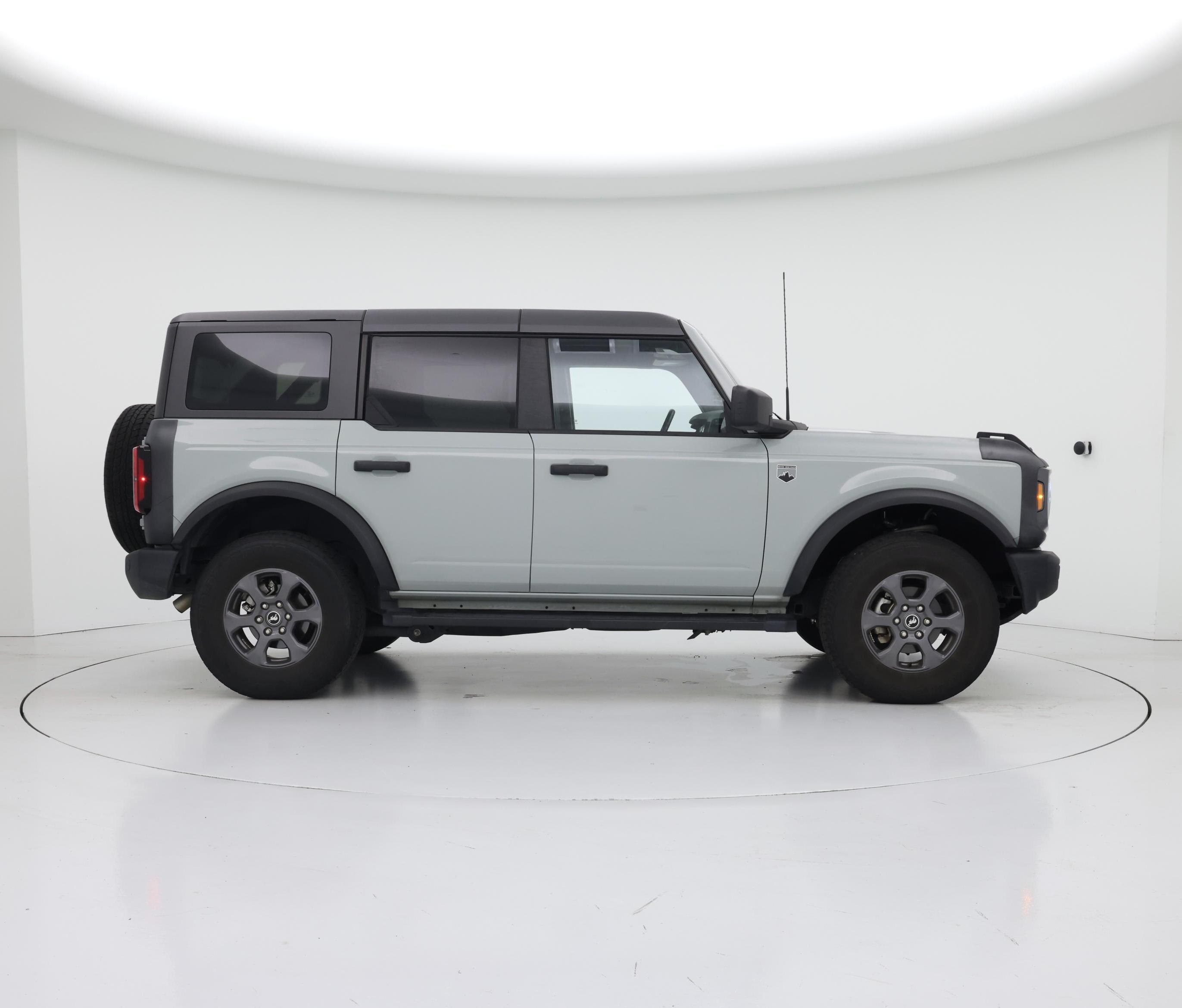 Thumbnail: 2023 Ford Bronco - 7