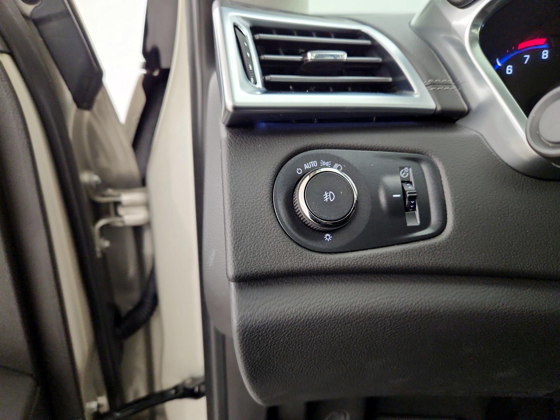 Thumbnail: 2015 Cadillac SRX - 13