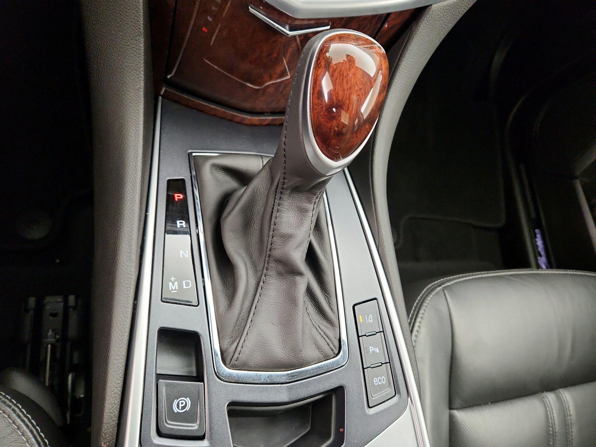 Thumbnail: 2015 Cadillac SRX - 18