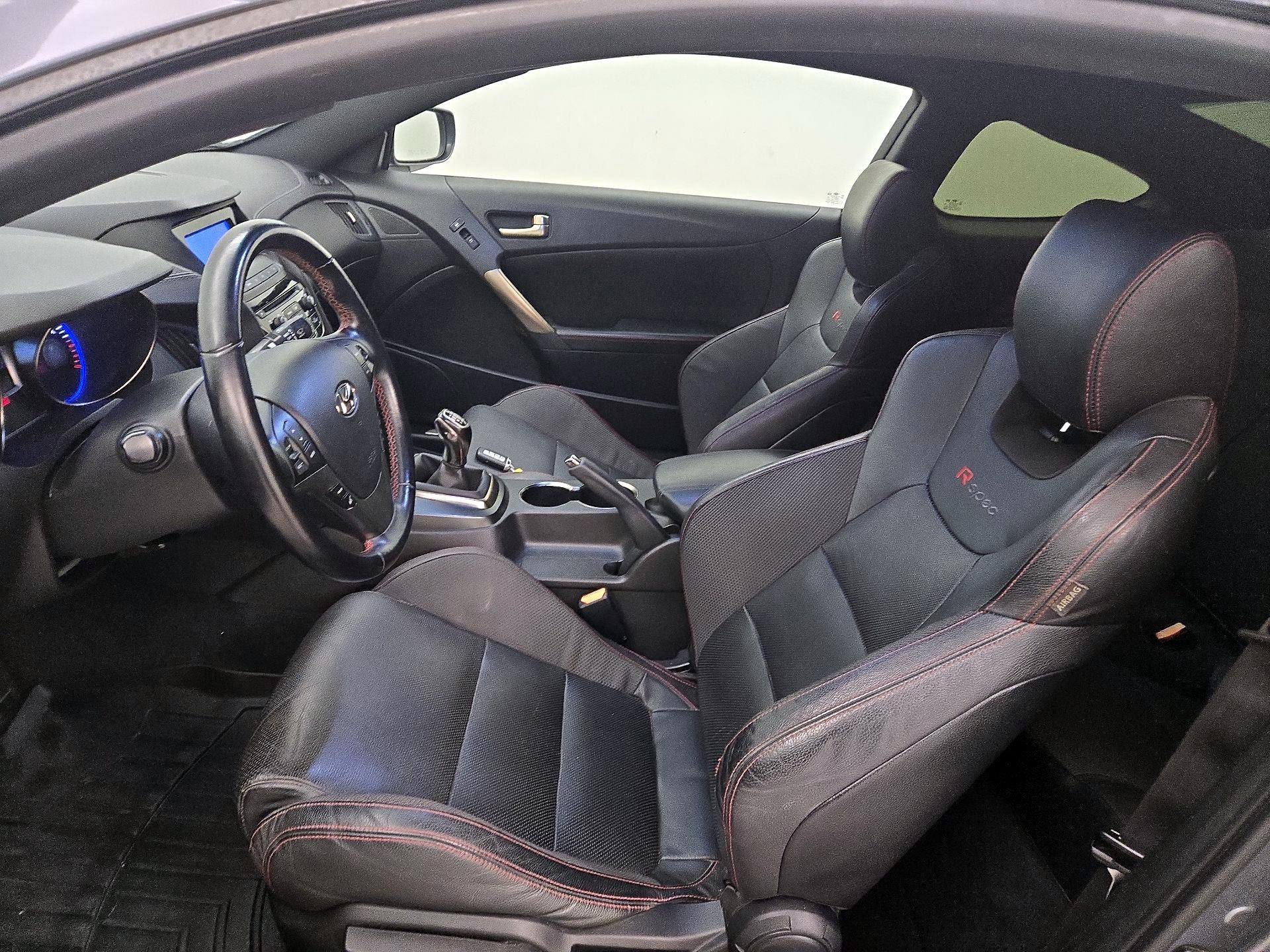 Thumbnail: 2015 Hyundai Genesis - 11