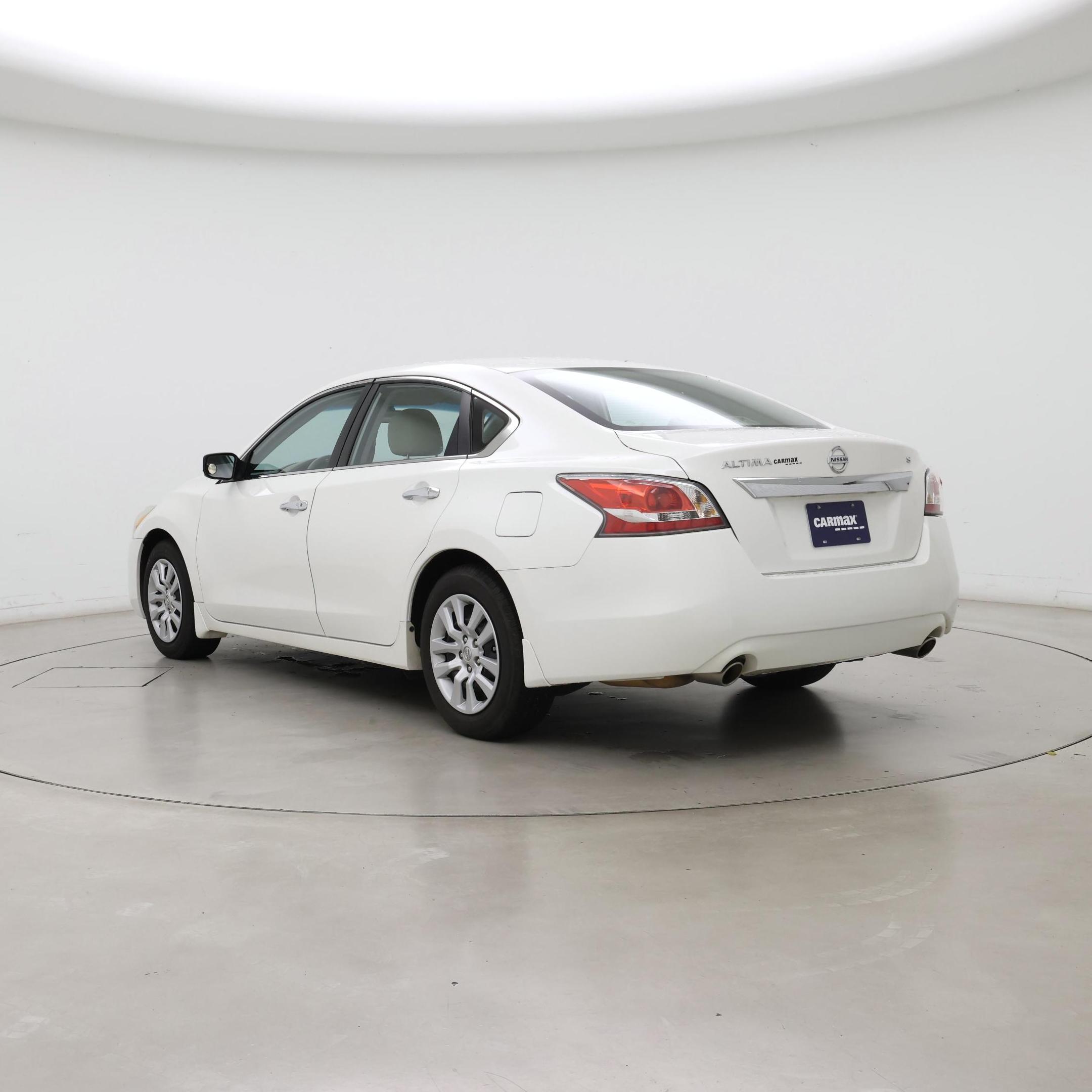 Thumbnail: 2015 Nissan Altima - 2
