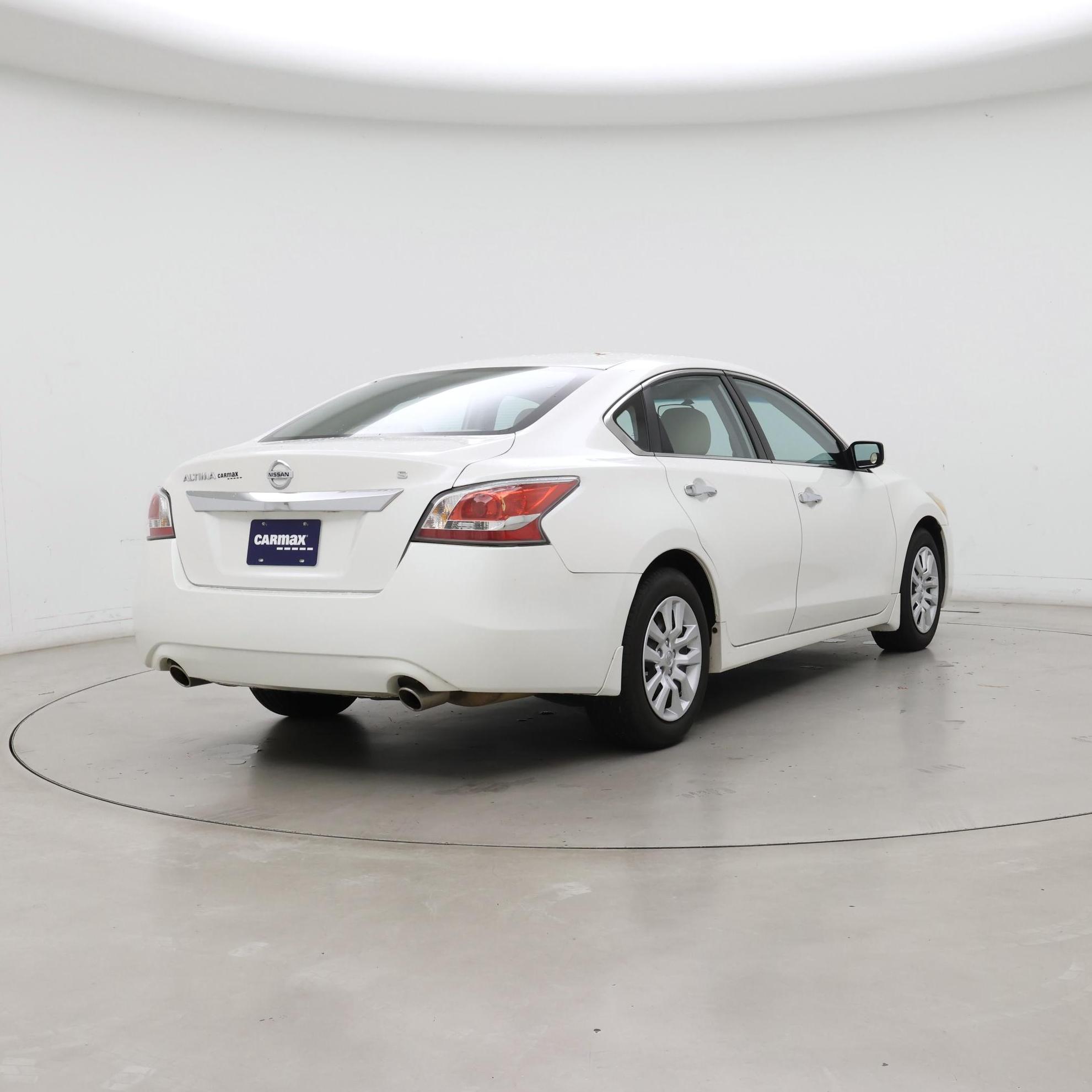 Thumbnail: 2015 Nissan Altima - 8