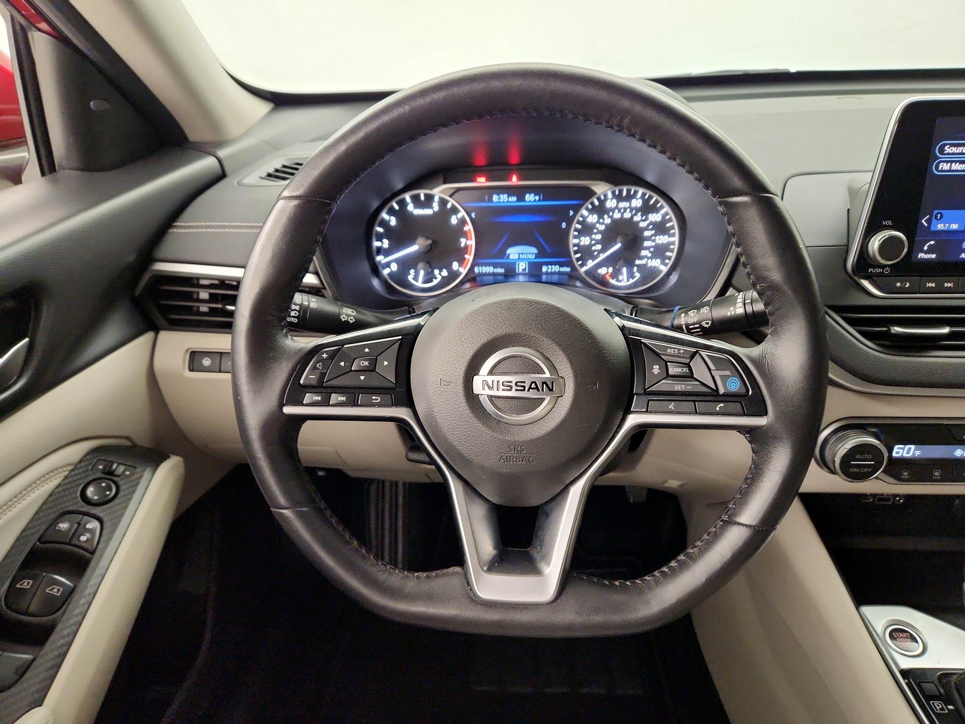 Thumbnail: 2019 Nissan Altima - 10