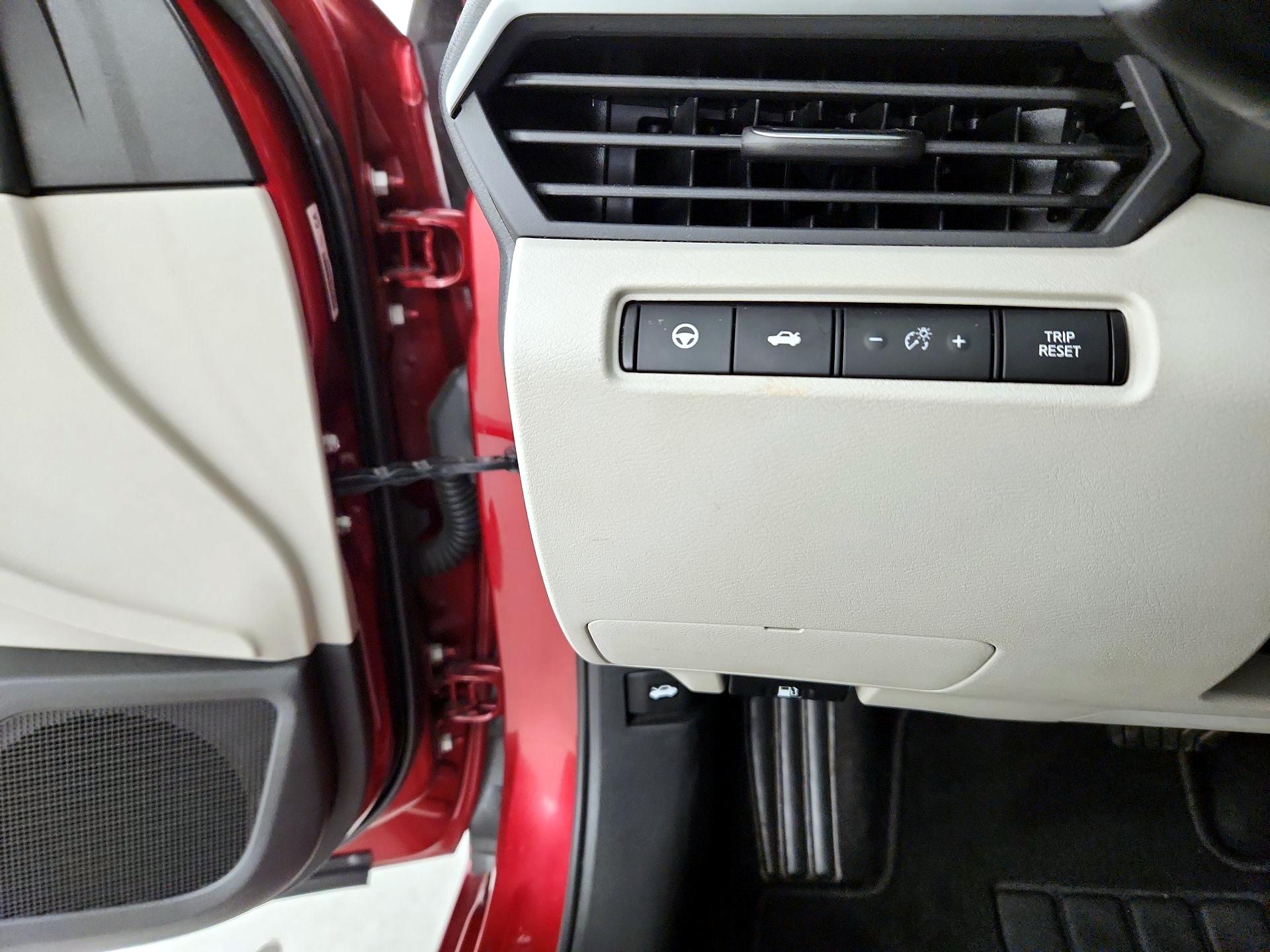 Thumbnail: 2019 Nissan Altima - 13