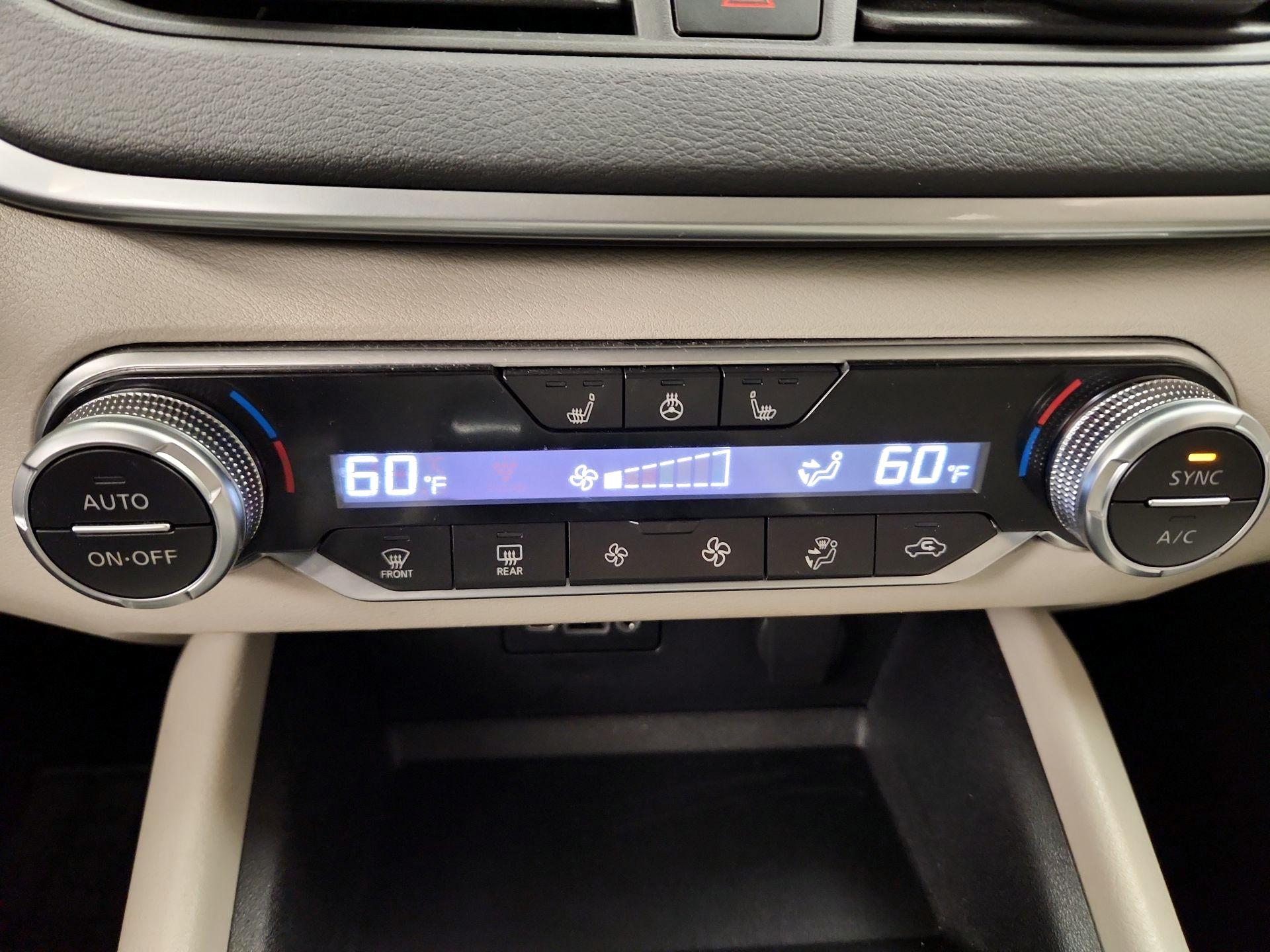 Thumbnail: 2019 Nissan Altima - 16