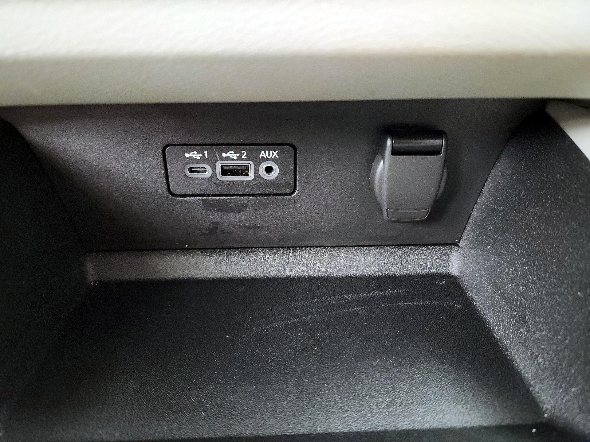 Thumbnail: 2019 Nissan Altima - 18