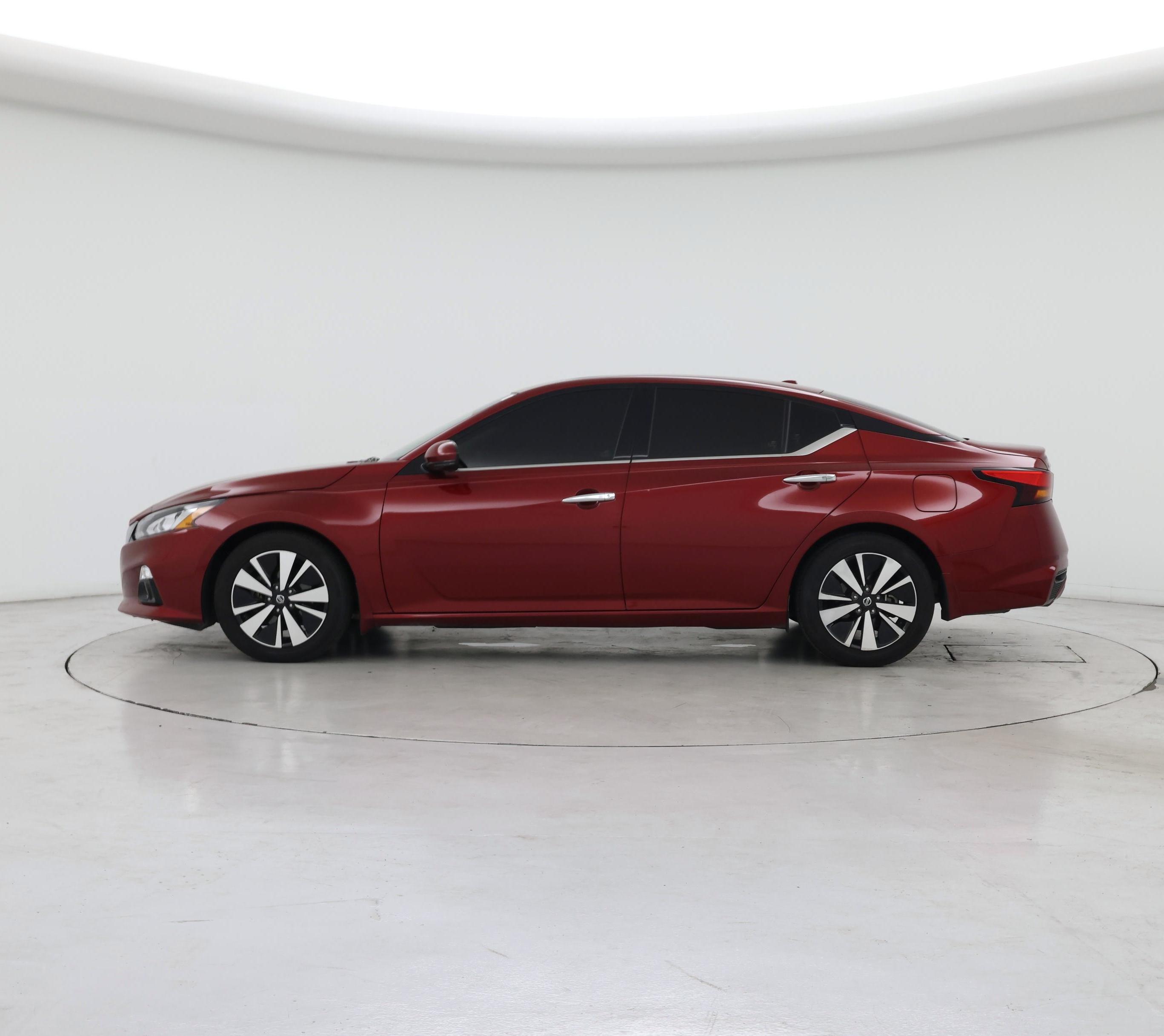 Thumbnail: 2019 Nissan Altima - 3