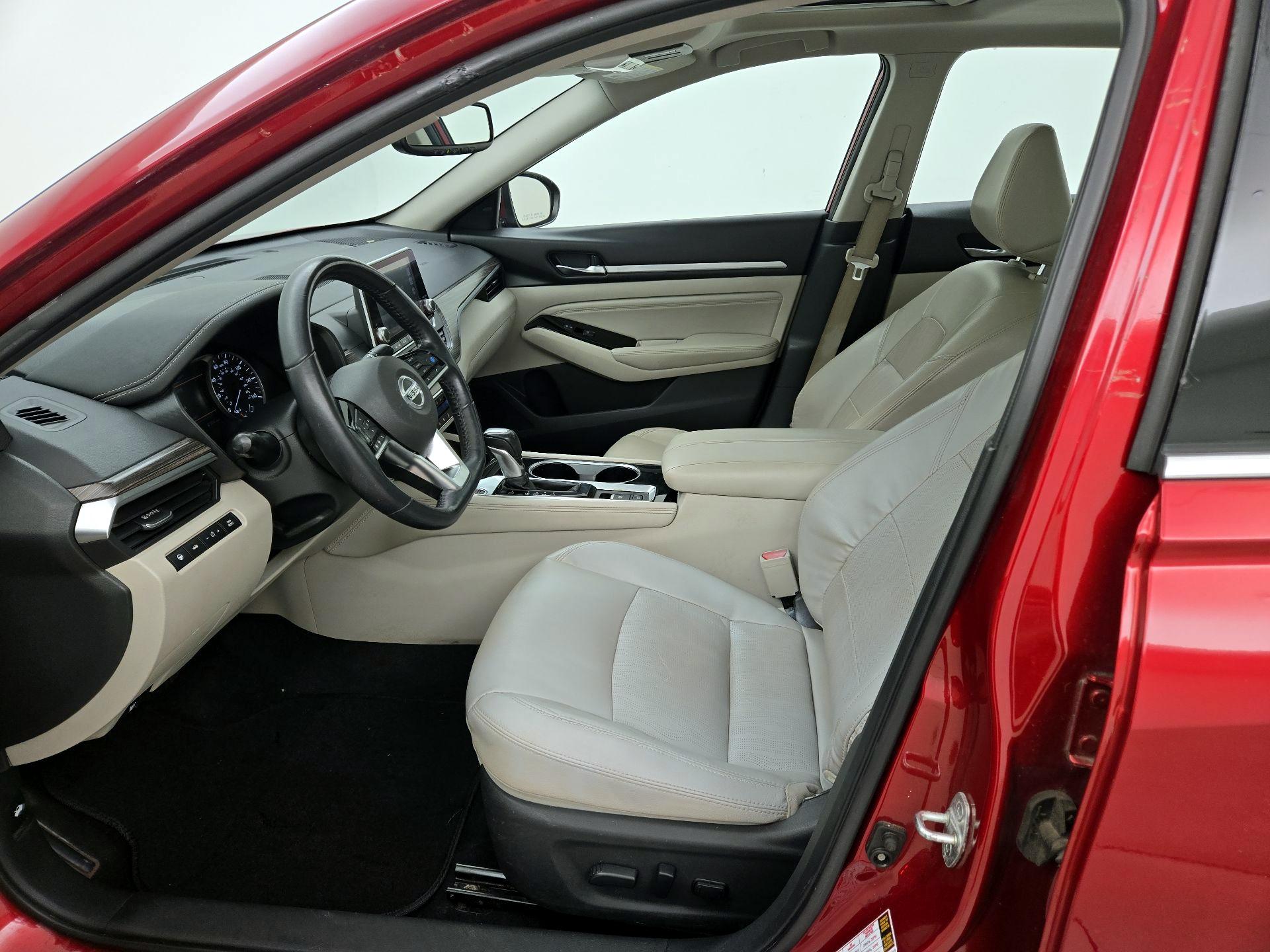 Thumbnail: 2020 Nissan Altima - 11