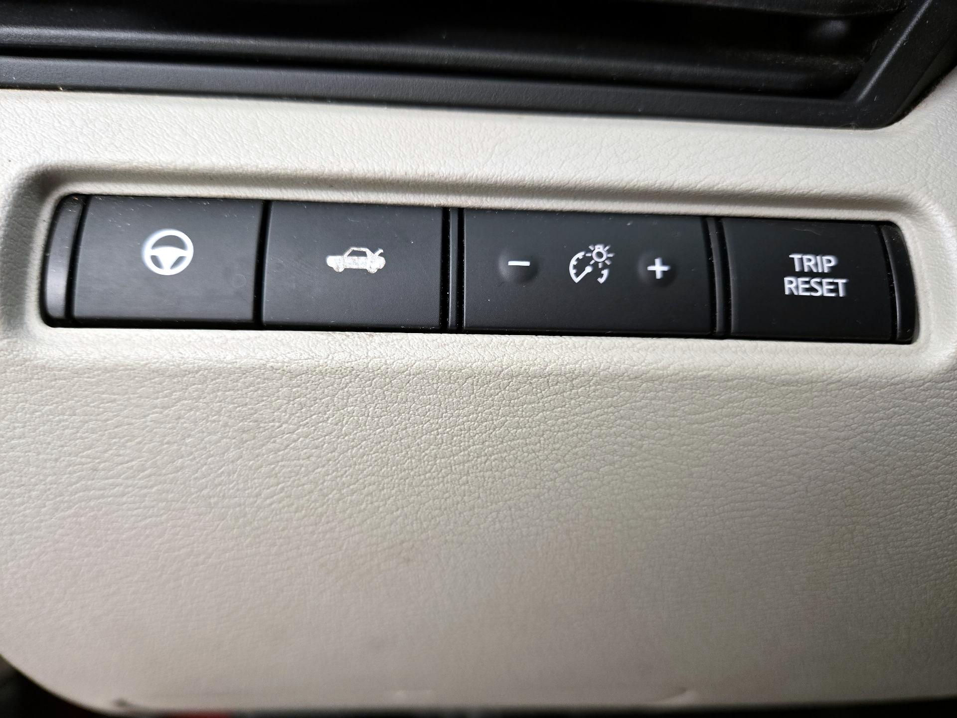 Thumbnail: 2020 Nissan Altima - 13