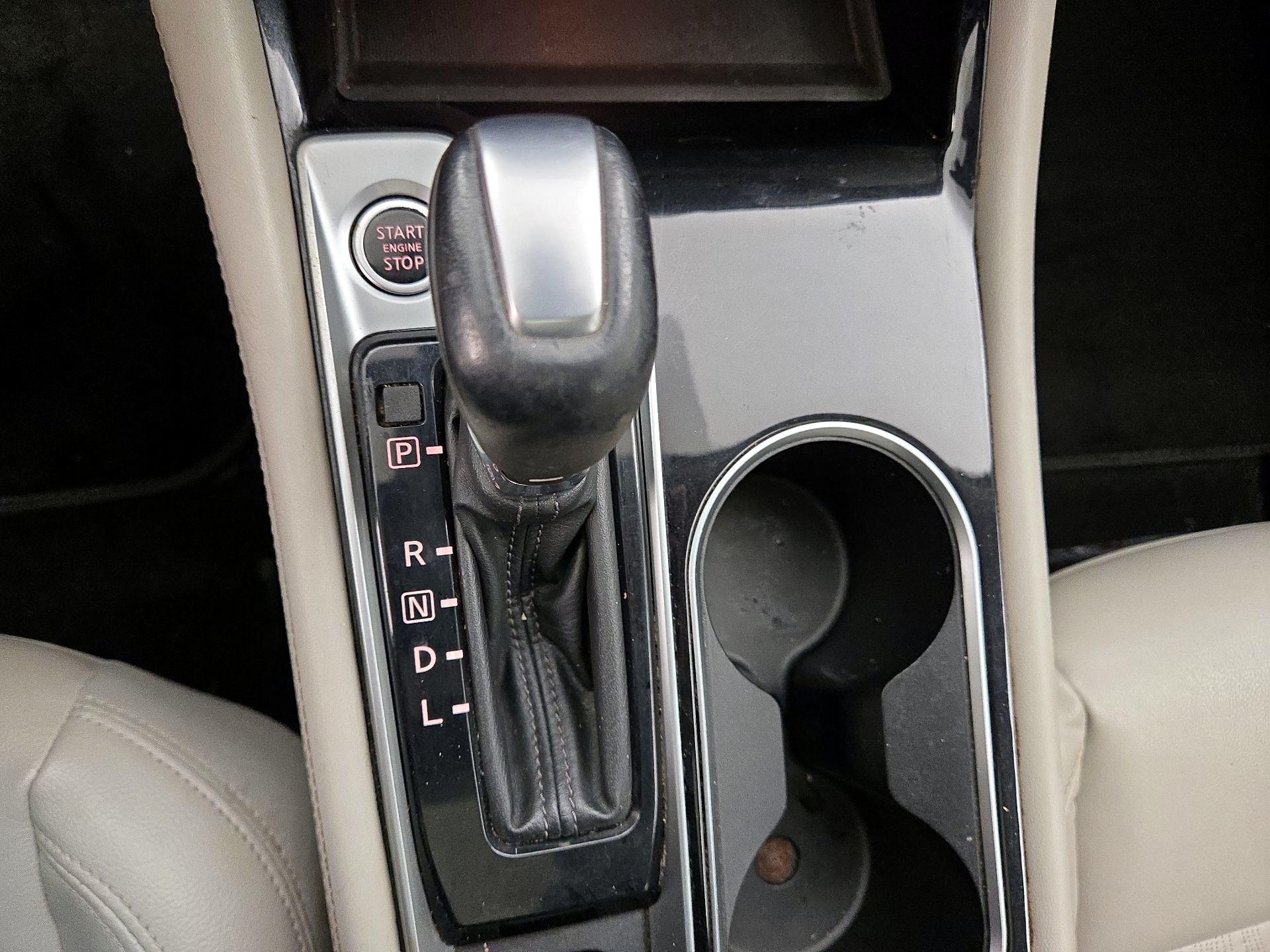 Thumbnail: 2020 Nissan Altima - 18