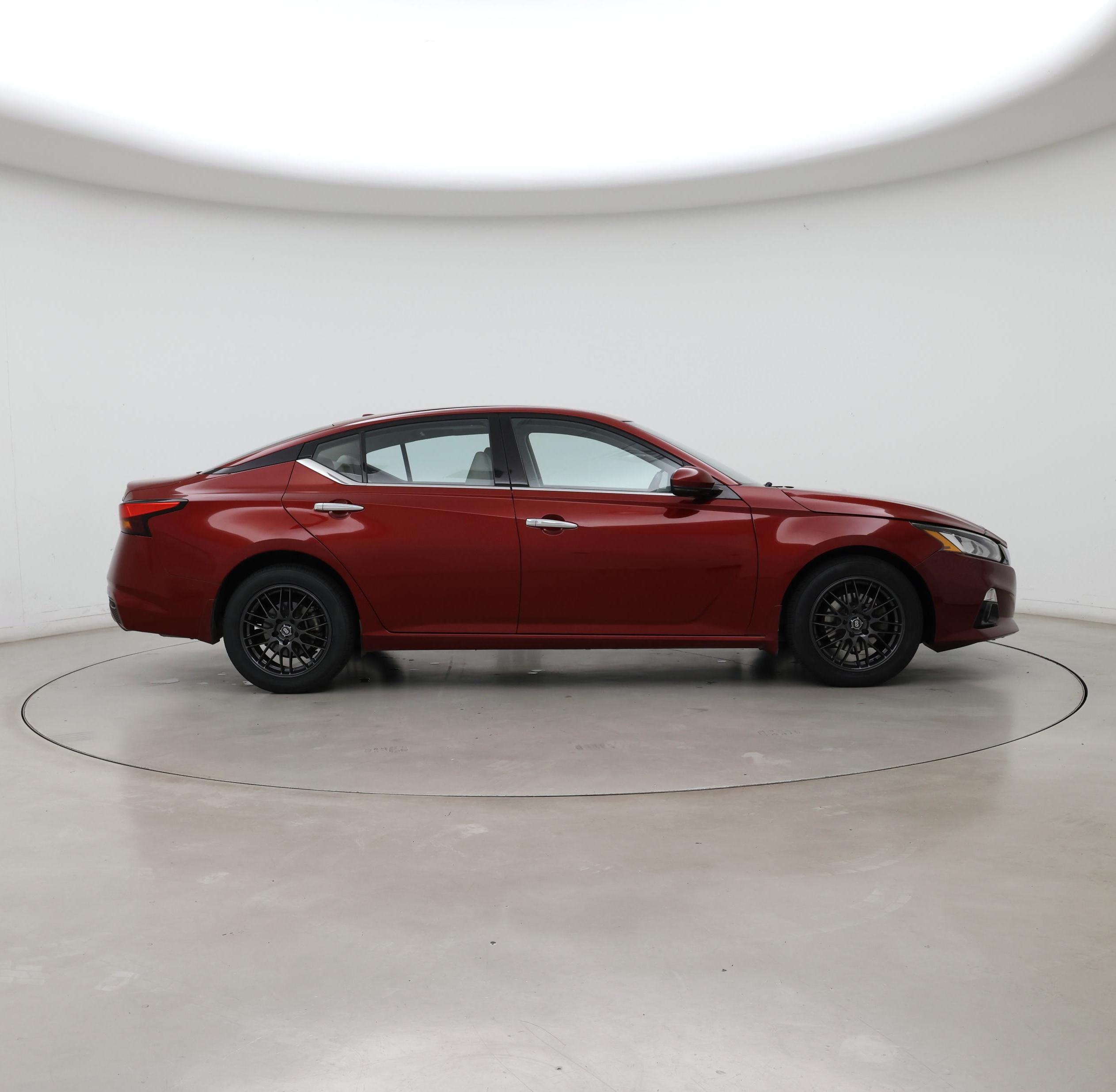 Thumbnail: 2020 Nissan Altima - 7