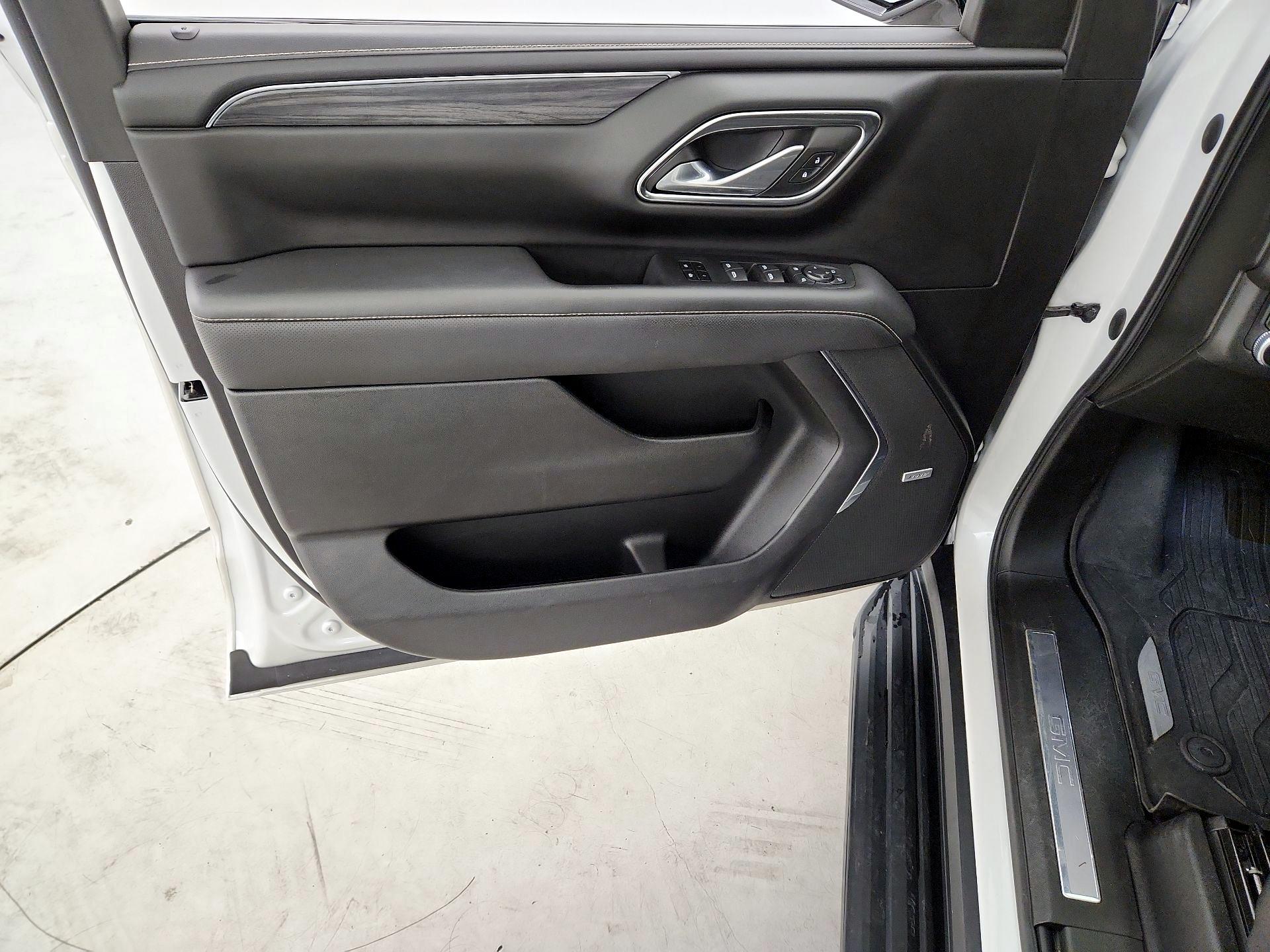 Thumbnail: 2023 GMC Yukon - 12