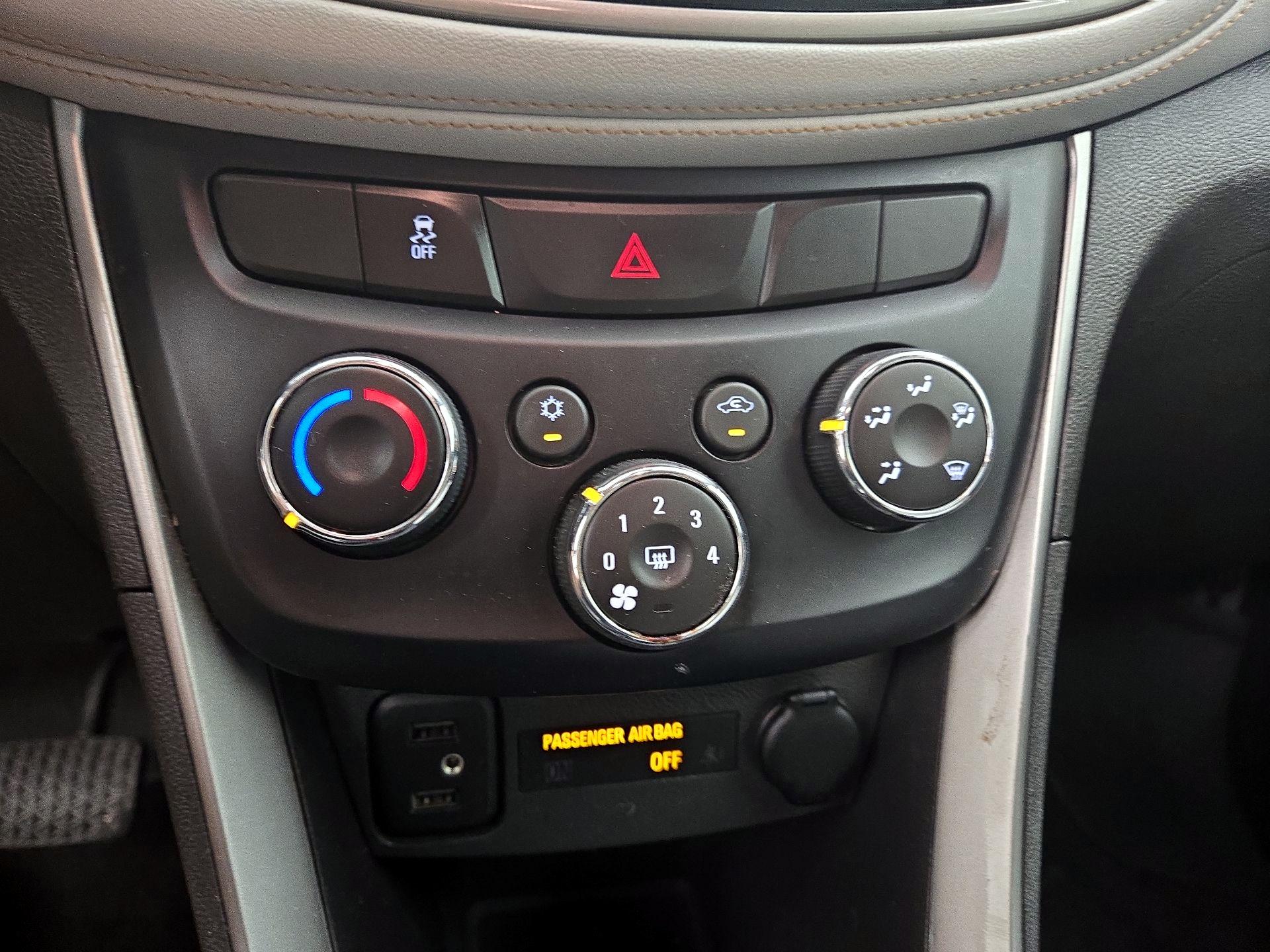 Thumbnail: 2020 Chevrolet Trax - 16