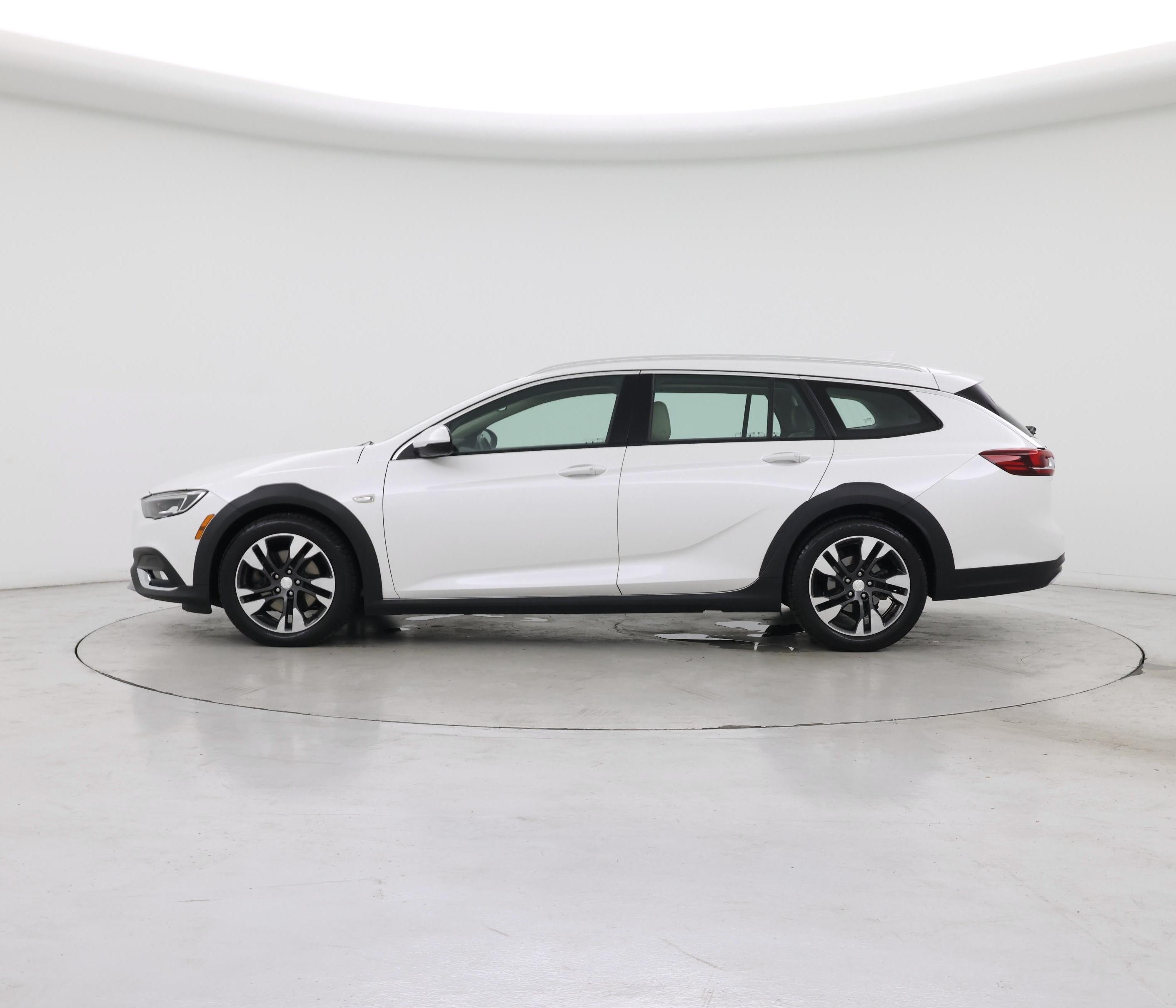 Thumbnail: 2019 Buick Regal - 3