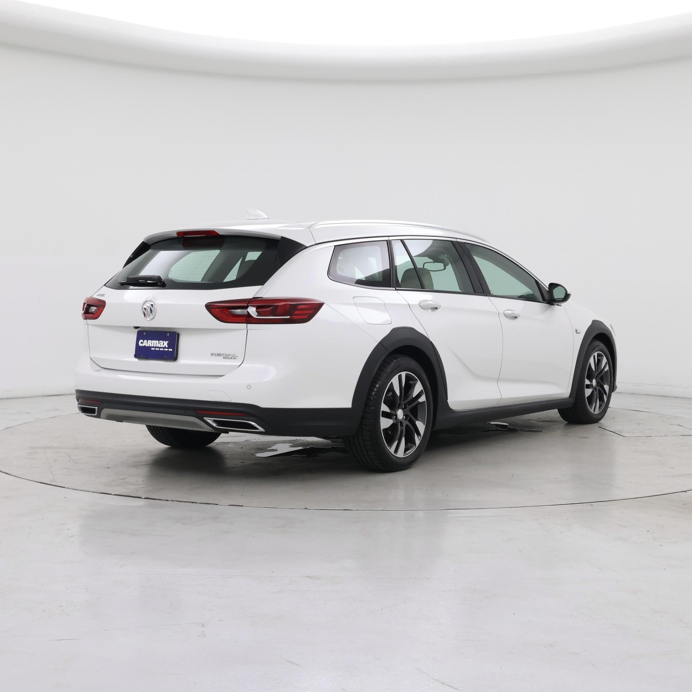 Thumbnail: 2019 Buick Regal - 8