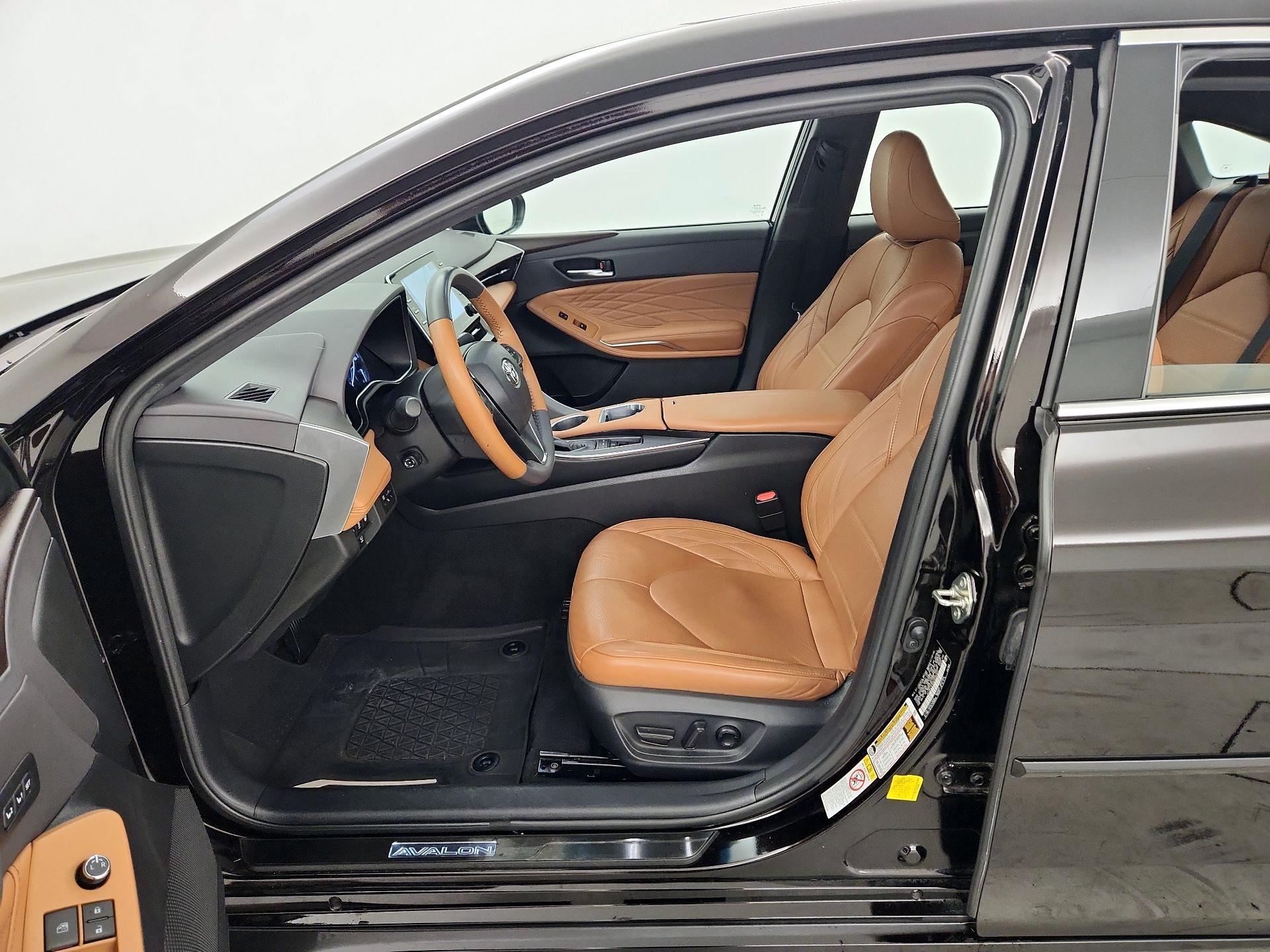 Thumbnail: 2019 Toyota Avalon - 11