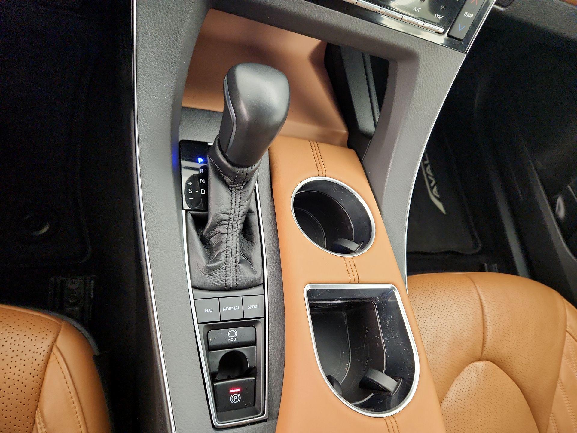 Thumbnail: 2019 Toyota Avalon - 18