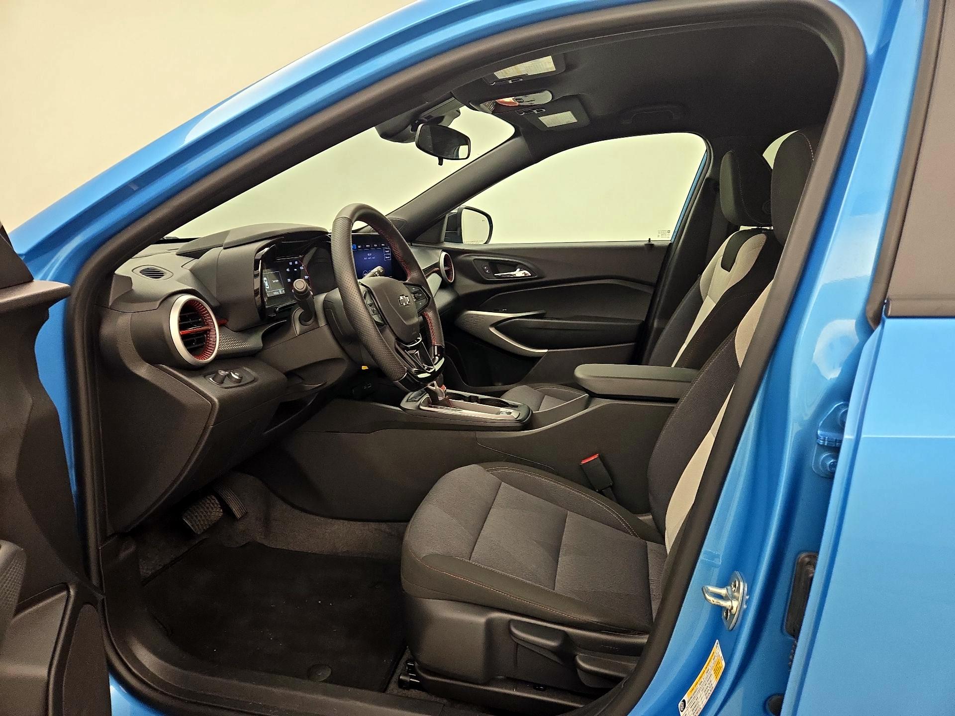 Thumbnail: 2025 Chevrolet Trax - 11