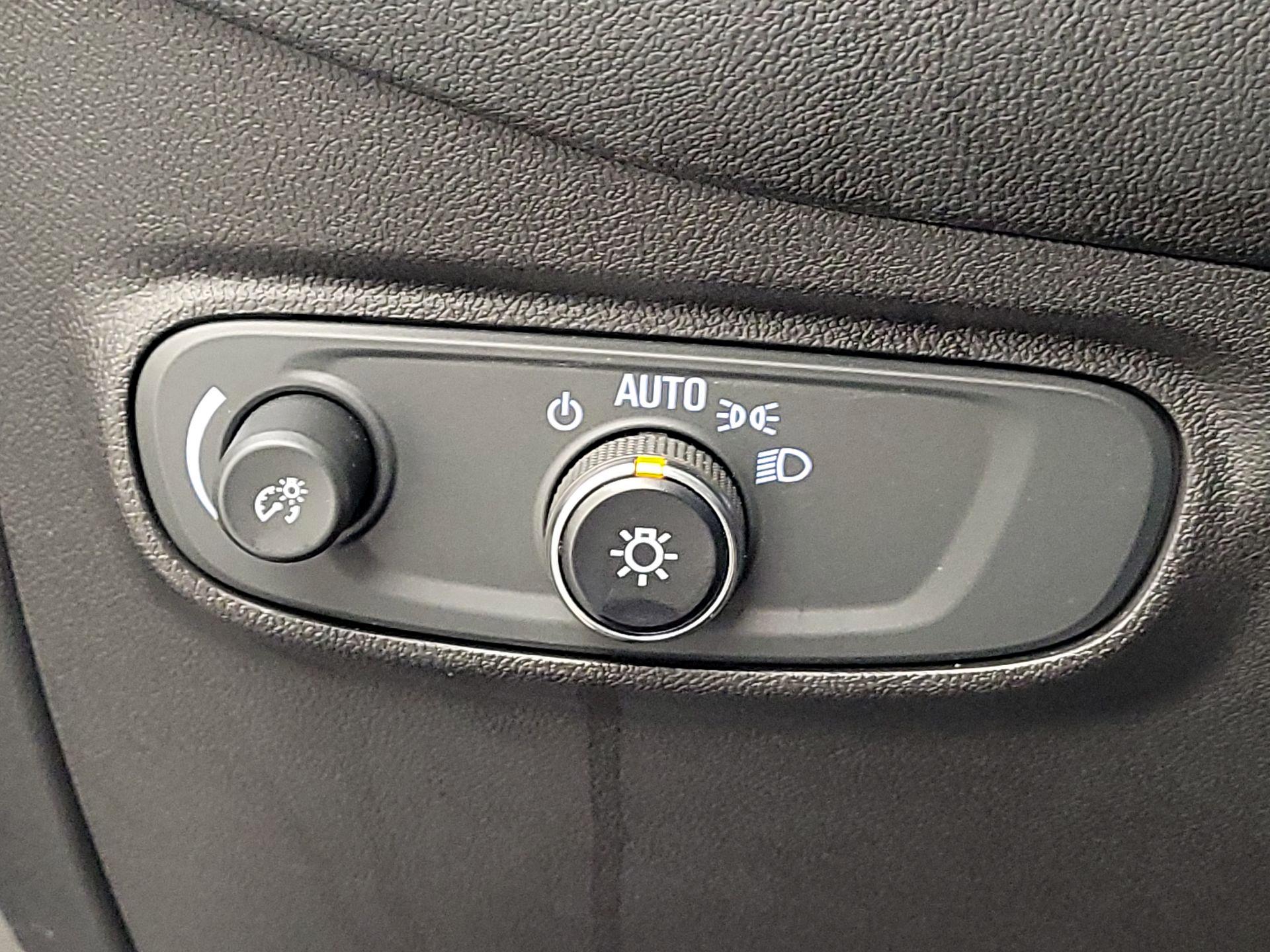 Thumbnail: 2023 Chevrolet Equinox - 13