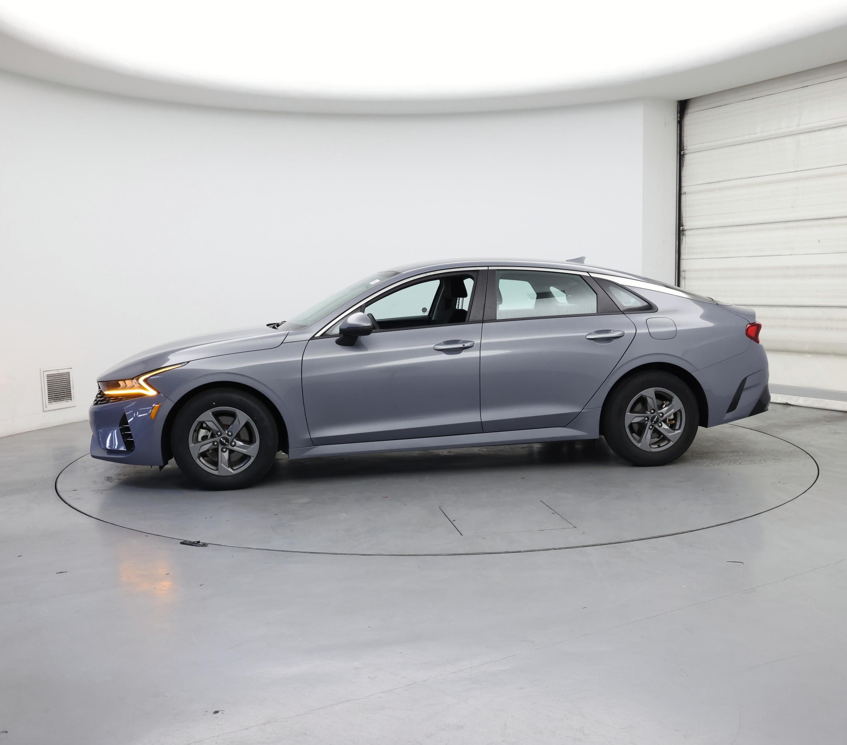 Thumbnail: 2023 Kia K5 - 3