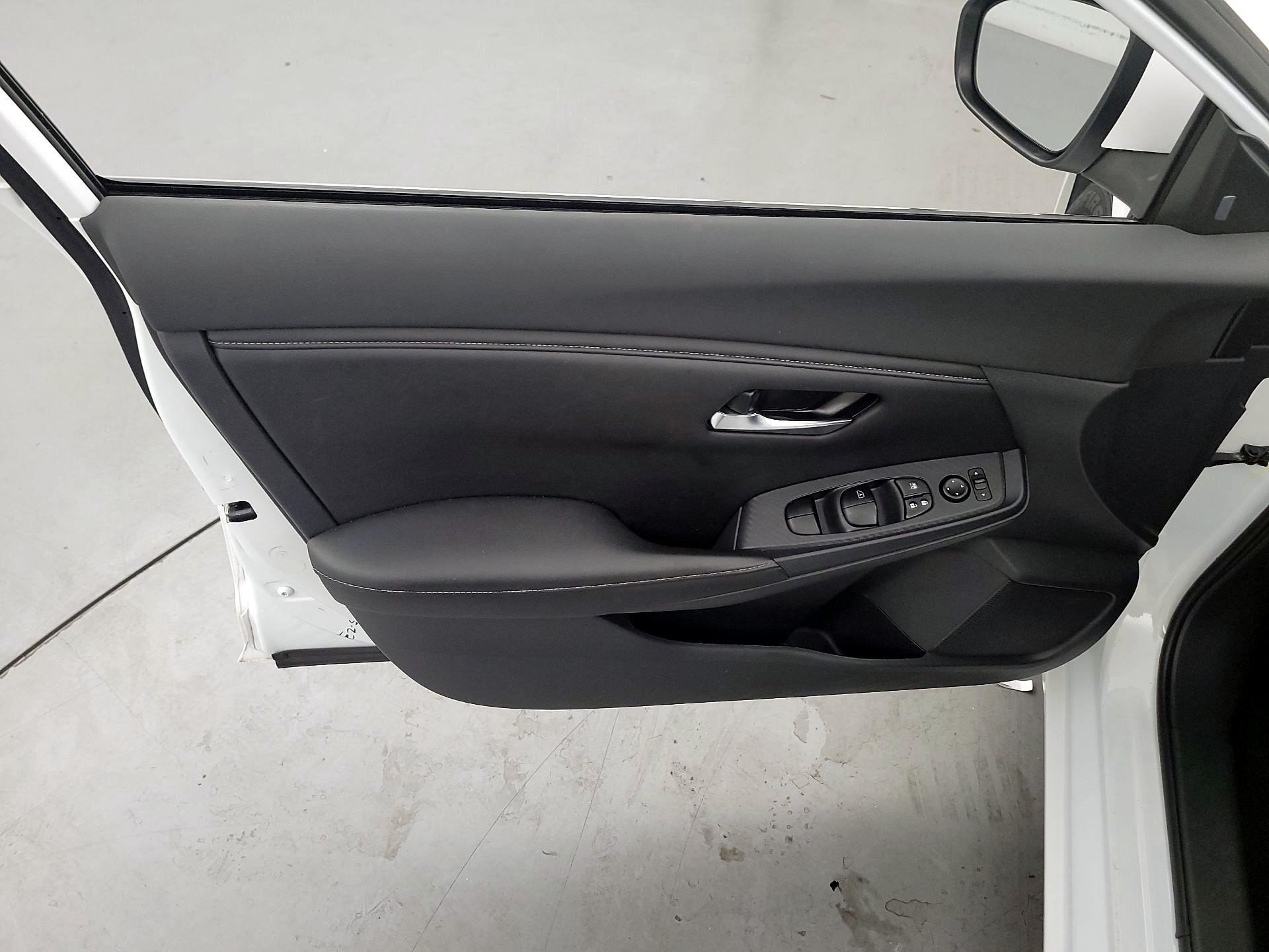 Thumbnail: 2023 Nissan Sentra - 12