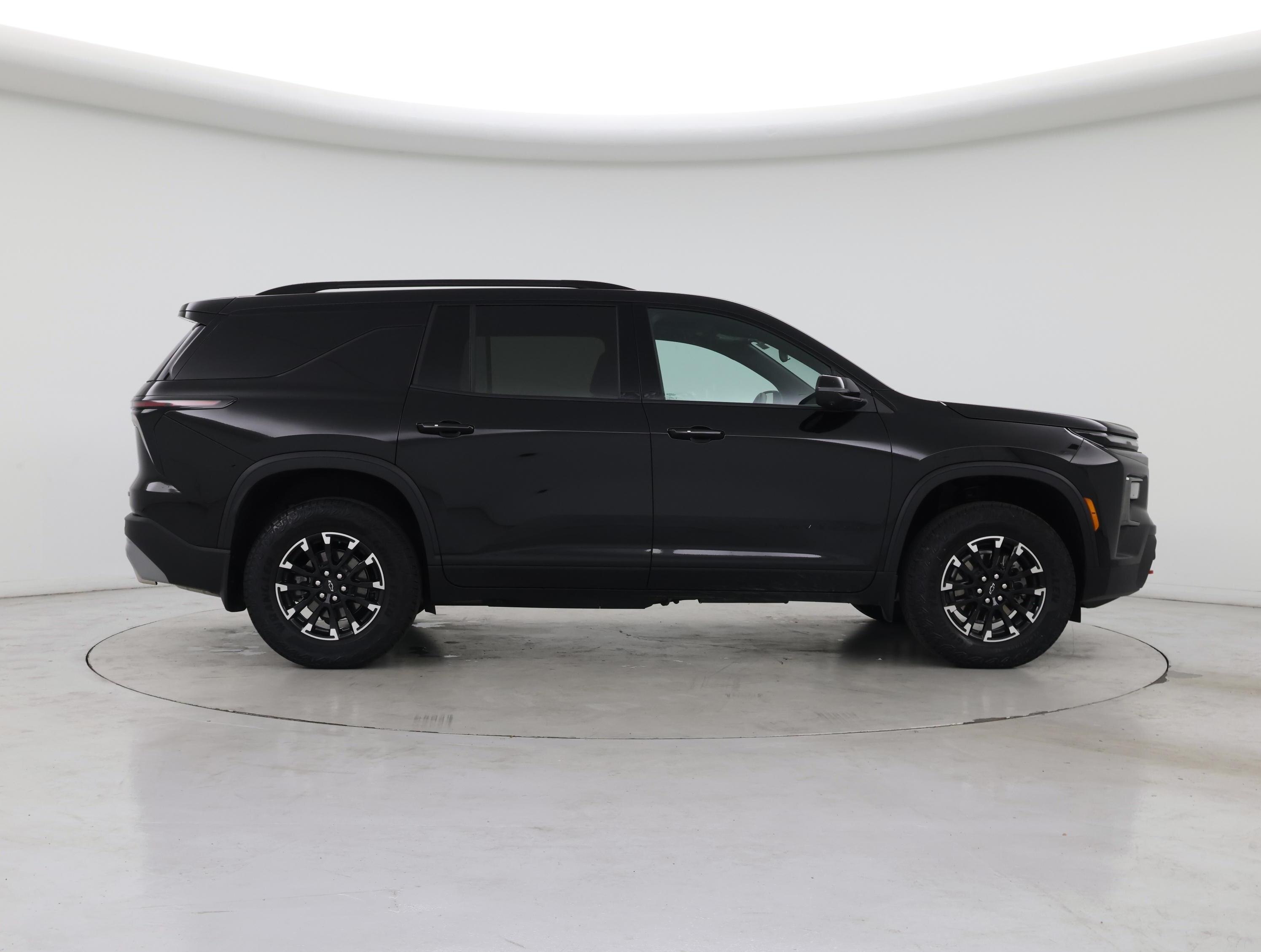 Thumbnail: 2025 Chevrolet Traverse - 7