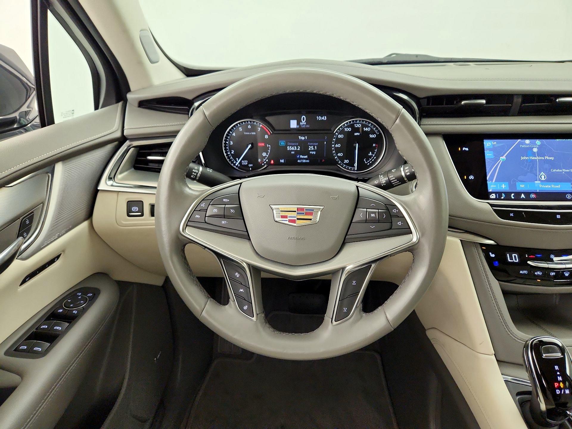 Thumbnail: 2021 Cadillac XT5 - 10