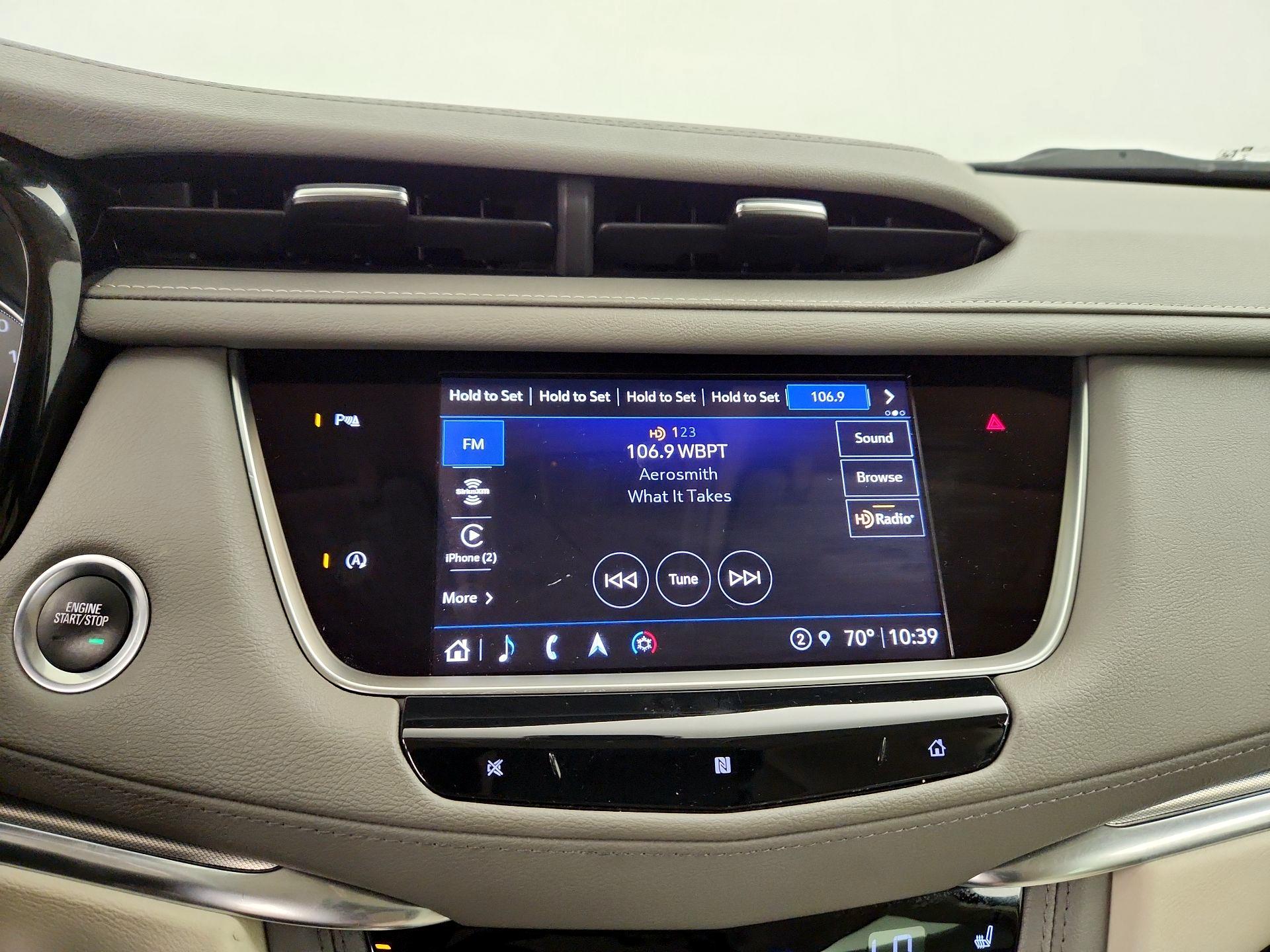 Thumbnail: 2021 Cadillac XT5 - 16