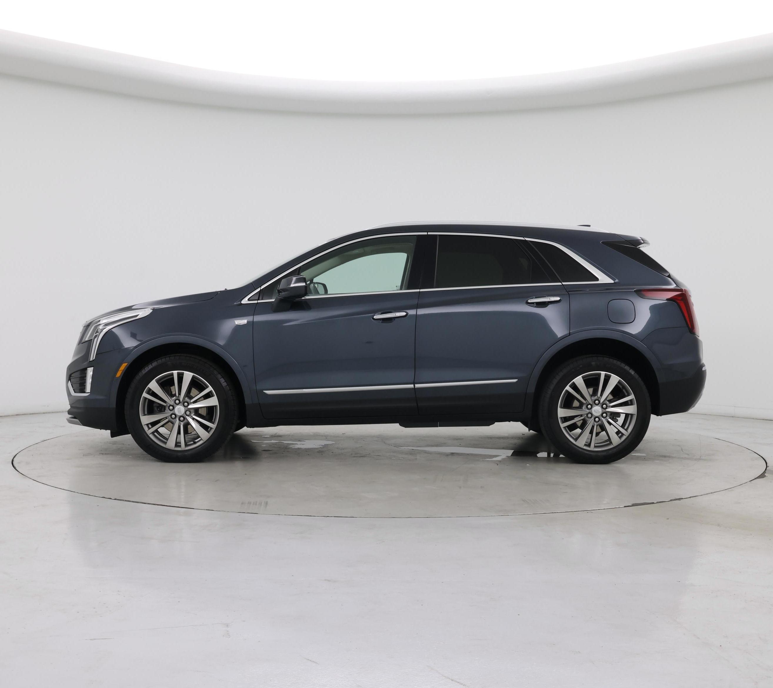 Thumbnail: 2021 Cadillac XT5 - 3