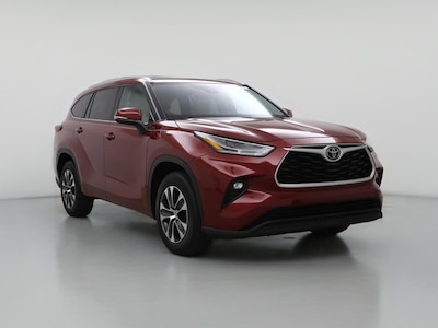 Red 2021 Toyota Highlander XLE
