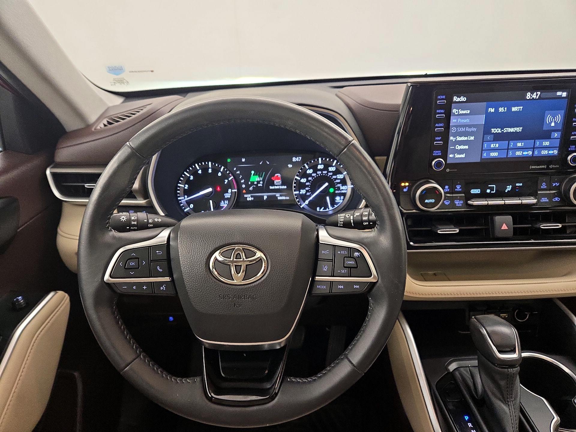 Thumbnail: 2021 Toyota Highlander - 10