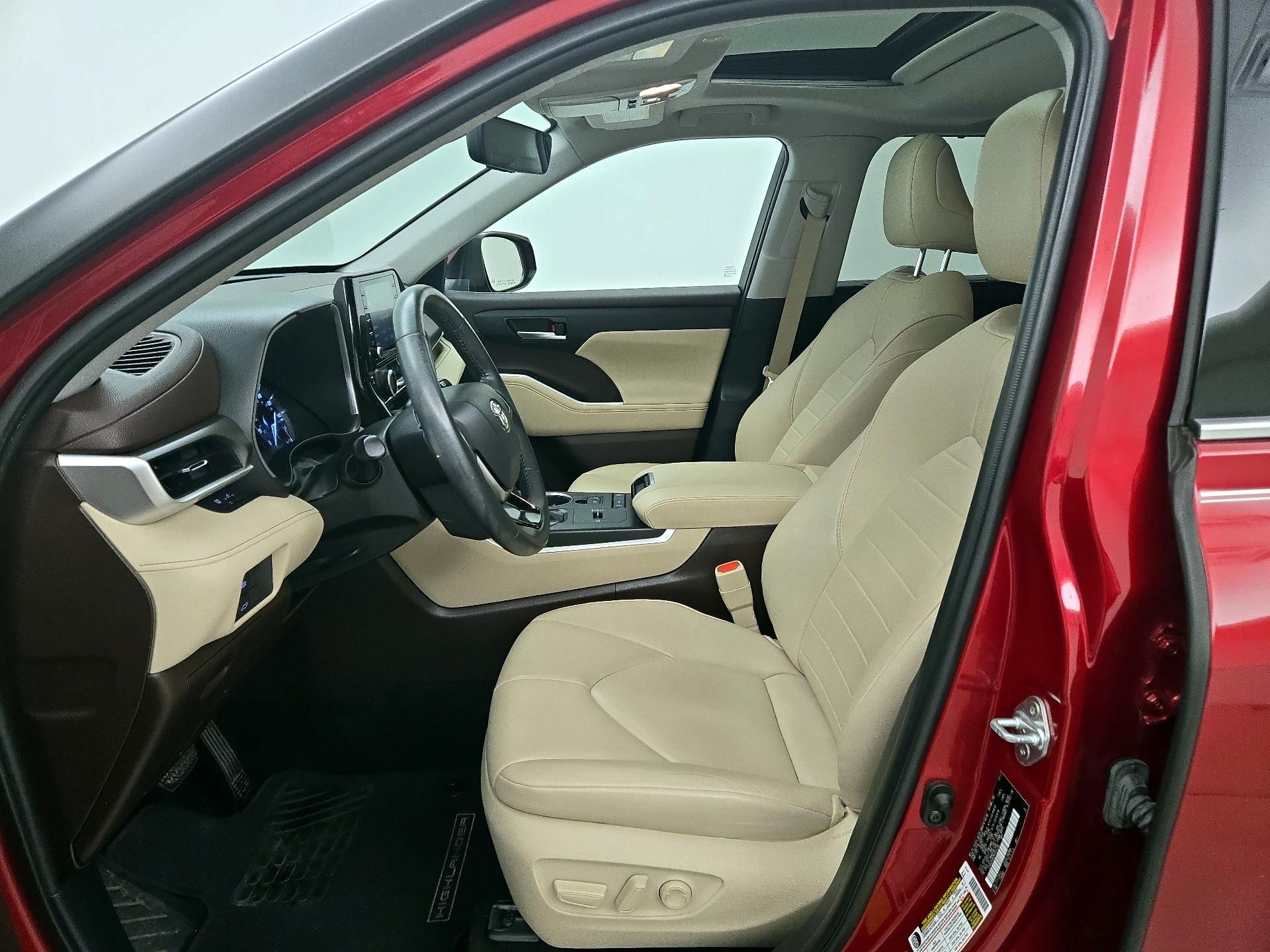 Thumbnail: 2021 Toyota Highlander - 11