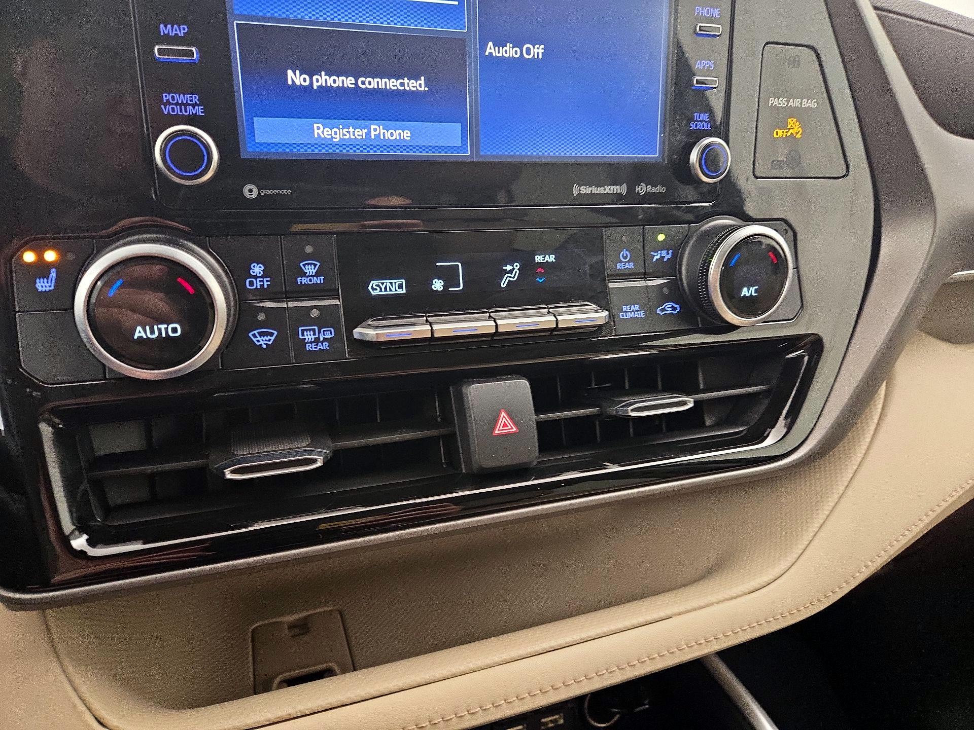 Thumbnail: 2021 Toyota Highlander - 16