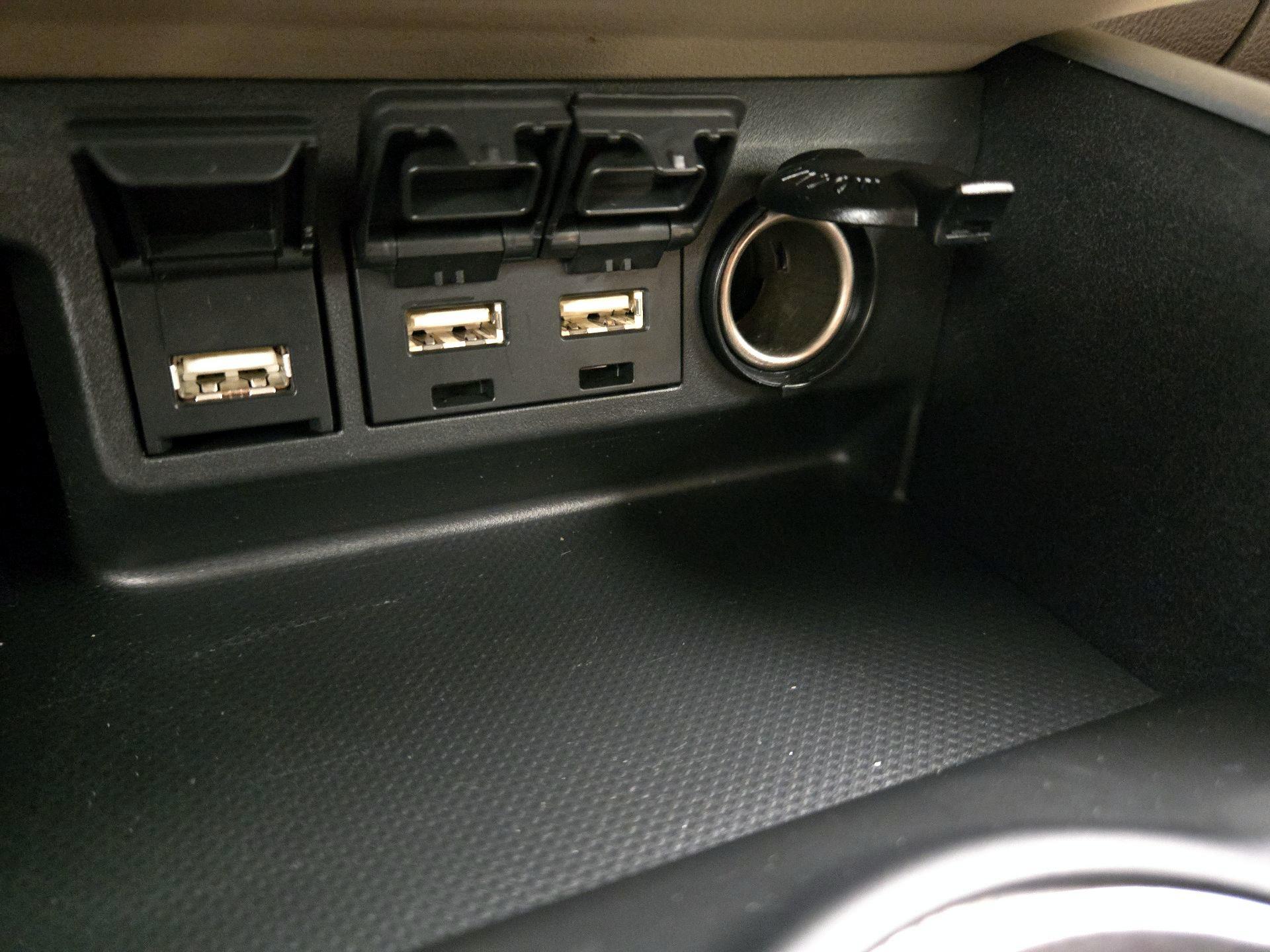 Thumbnail: 2021 Toyota Highlander - 18