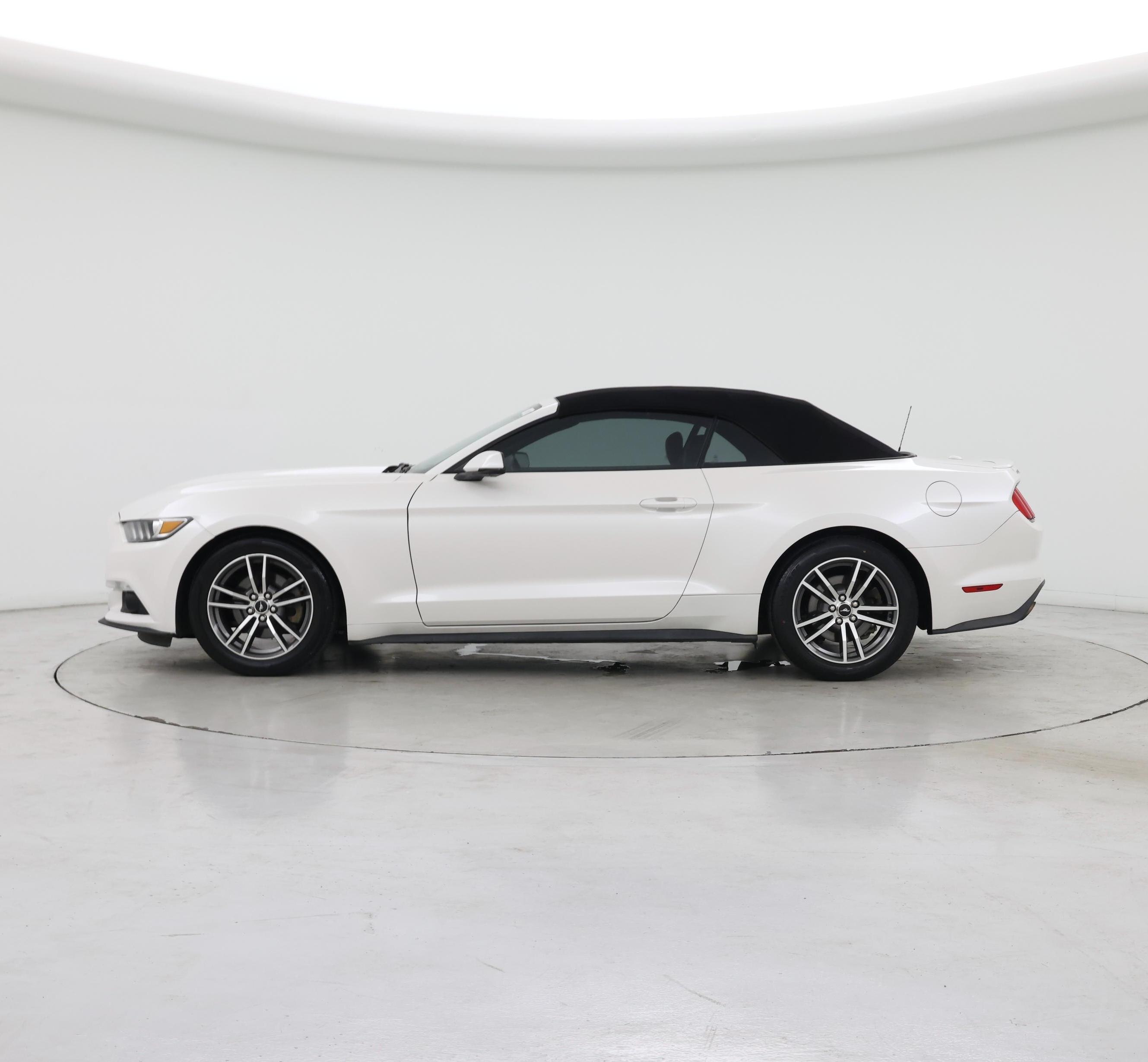 Thumbnail: 2017 Ford Mustang - 3