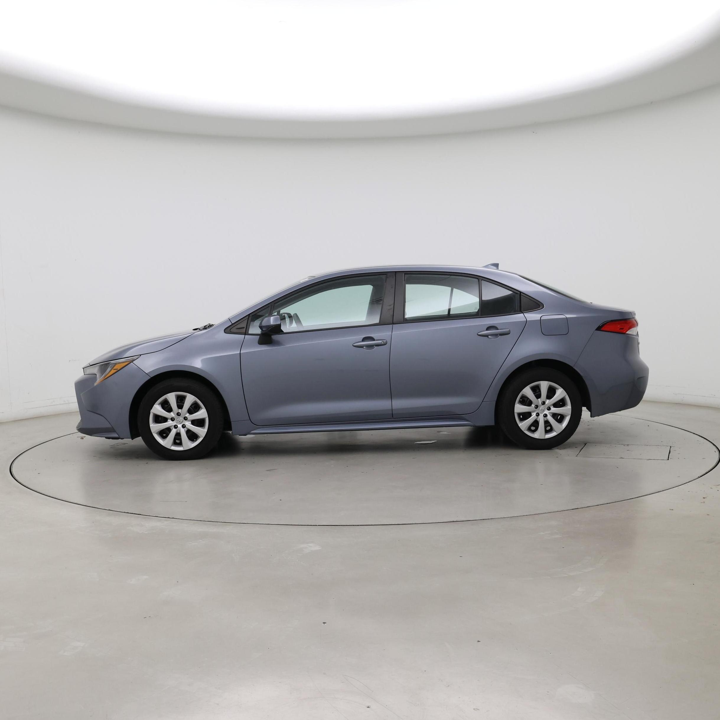 Thumbnail: 2022 Toyota Corolla - 3