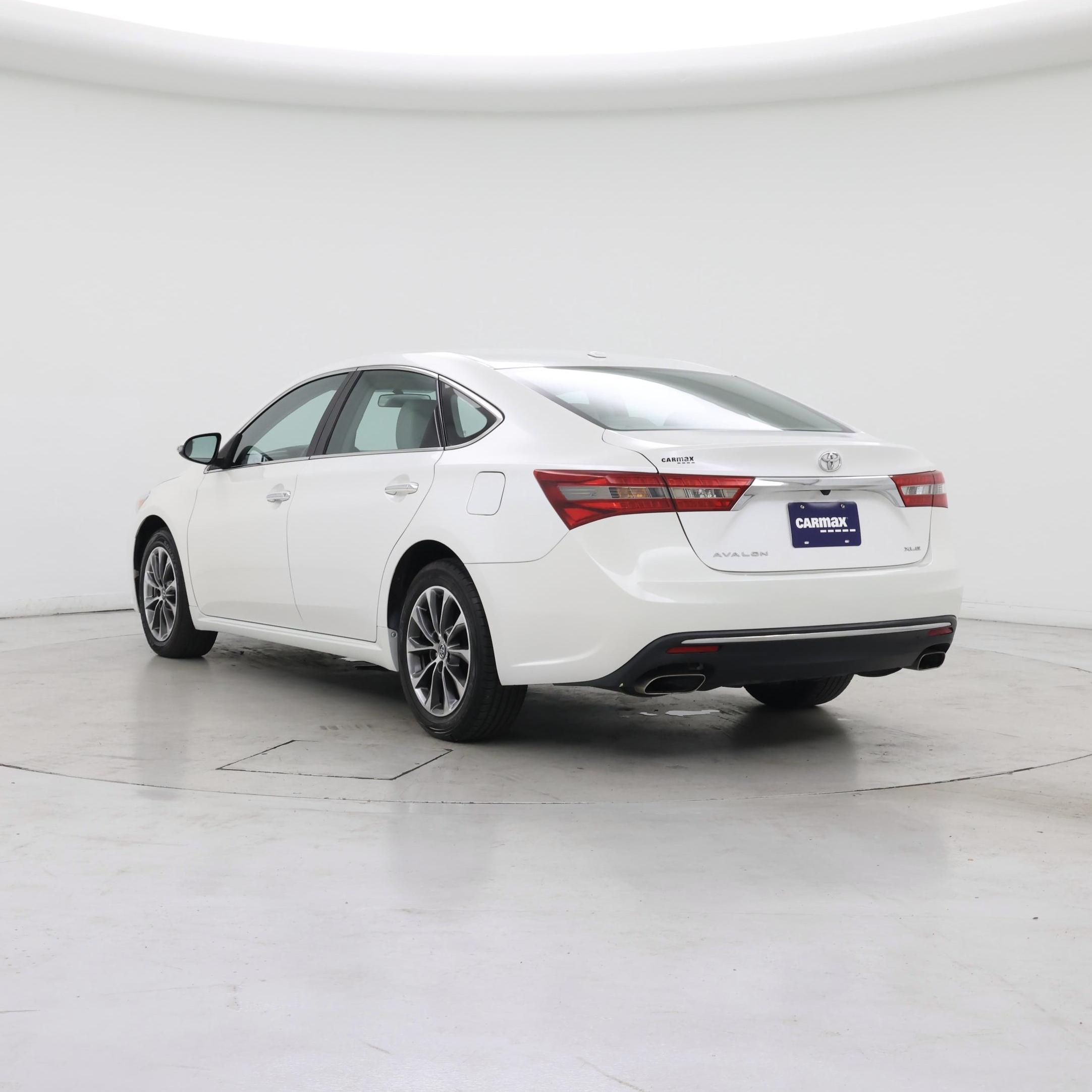 Thumbnail: 2016 Toyota Avalon - 2