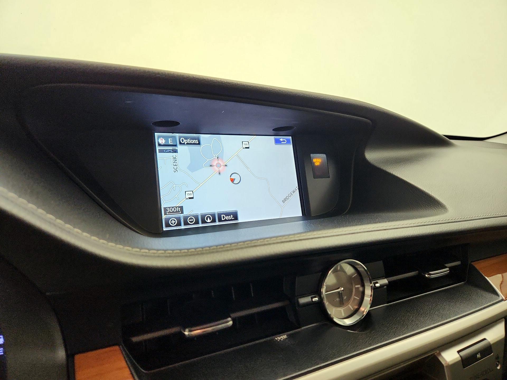 Thumbnail: 2015 Lexus ES - 14