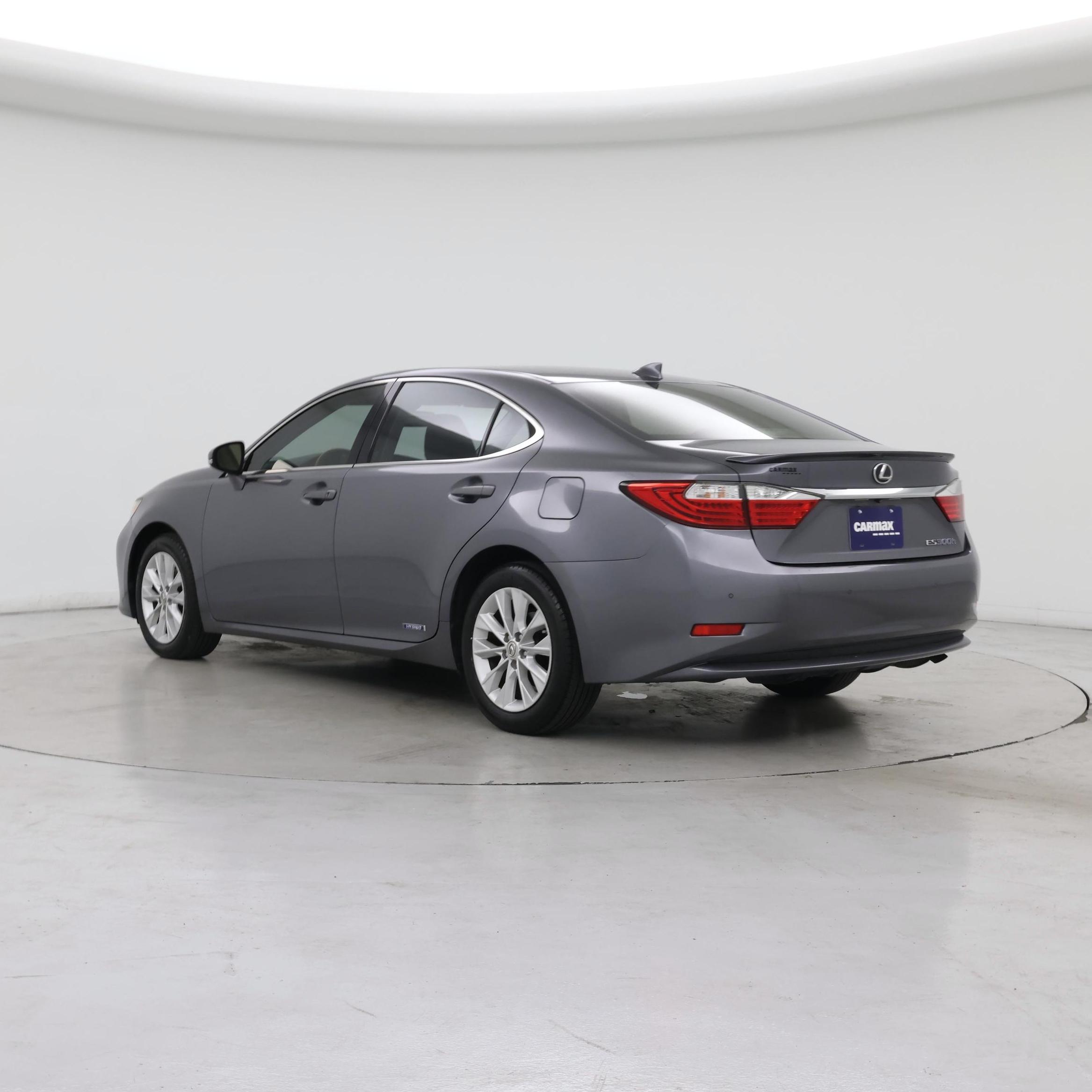 Thumbnail: 2015 Lexus ES - 2