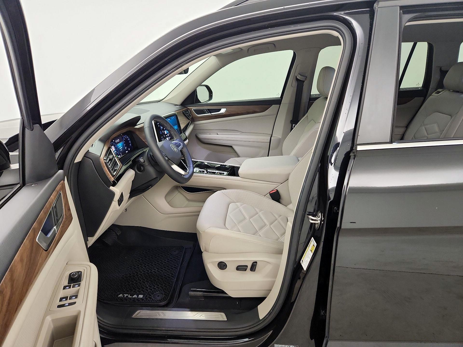 Thumbnail: 2024 Volkswagen Atlas - 11