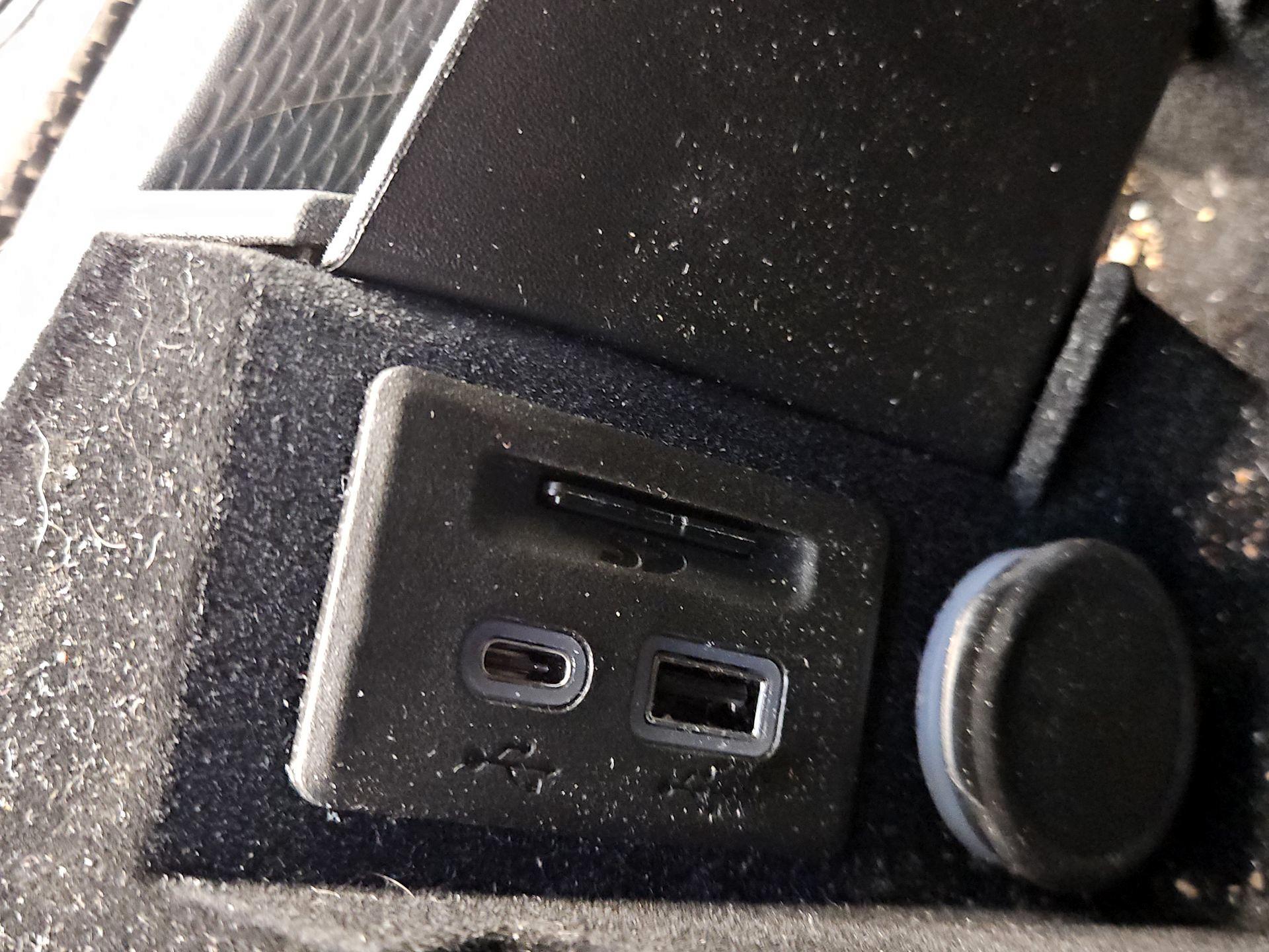 Thumbnail: 2023 Cadillac CT4 - 18