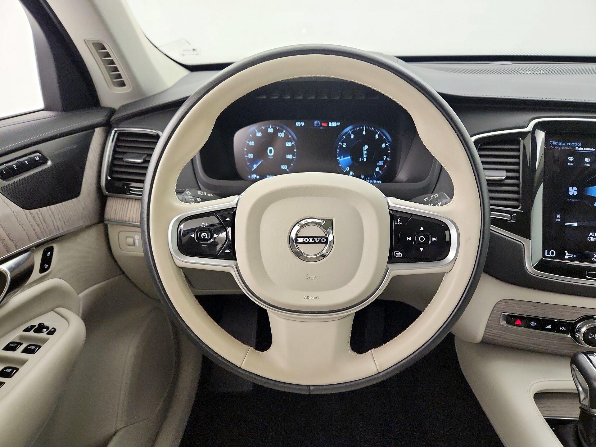 Thumbnail: 2022 Volvo XC90 - 10