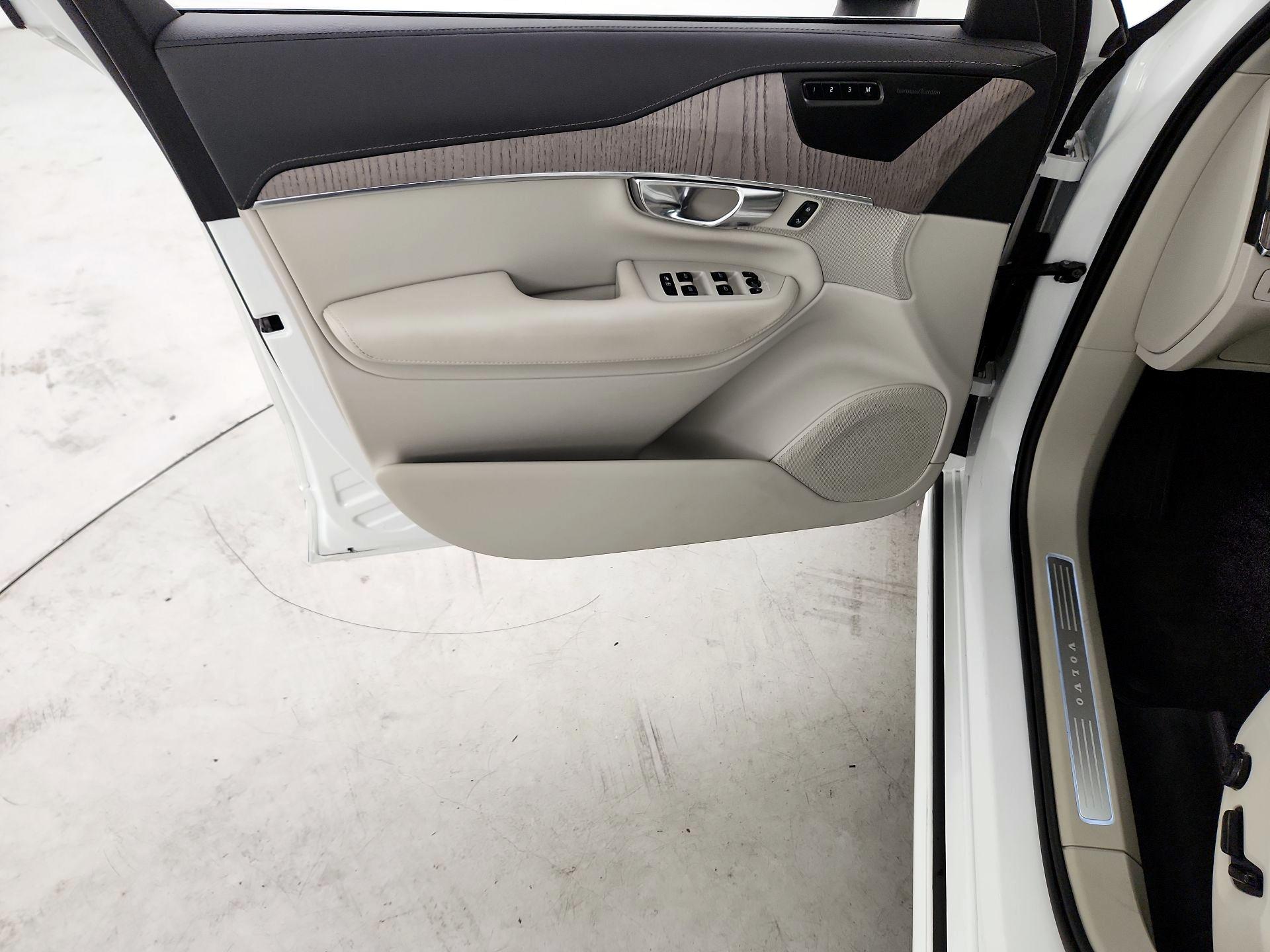 Thumbnail: 2022 Volvo XC90 - 12